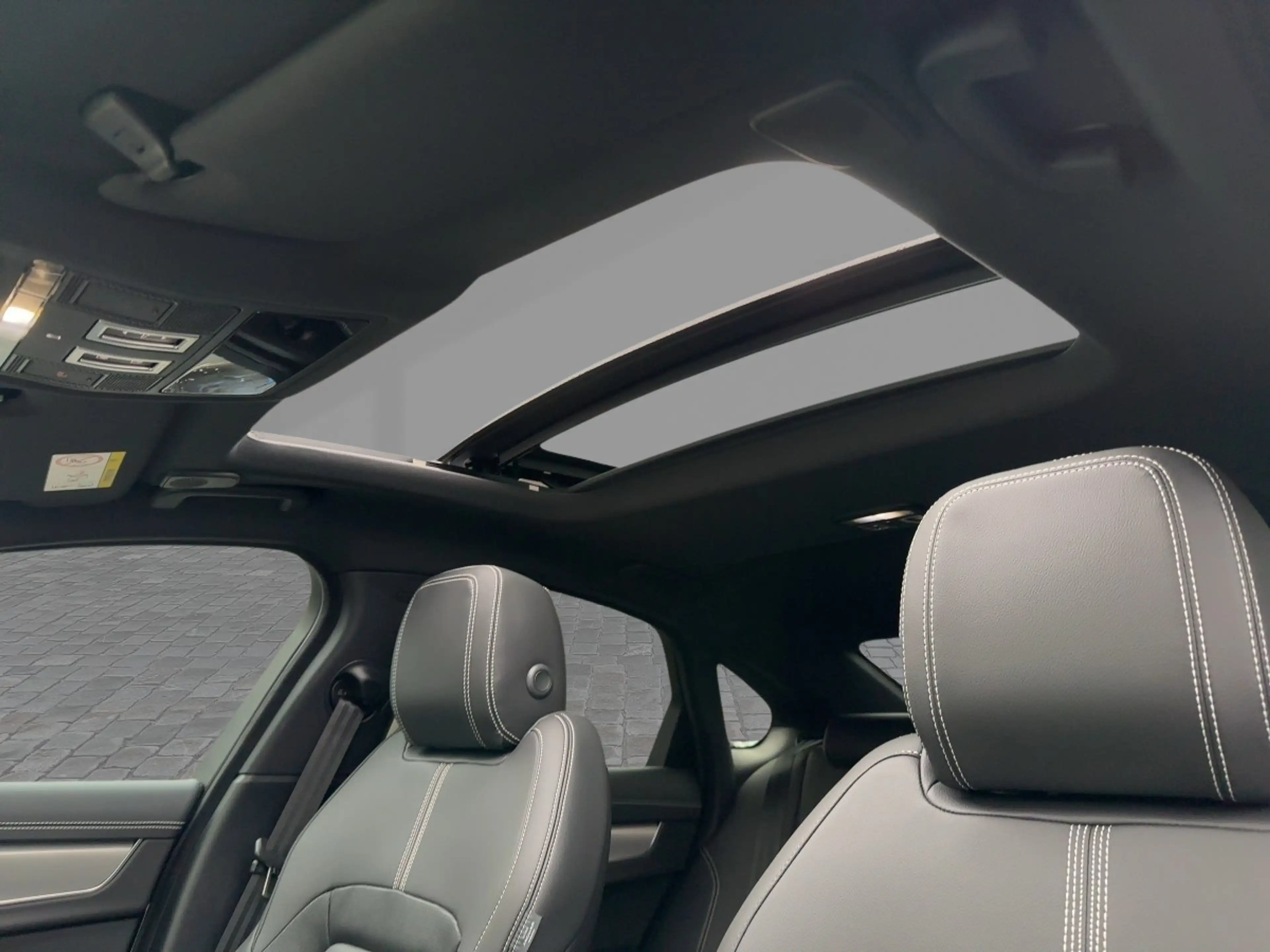 Jaguar XF Diesel D200 R-Dynamic SE WinterPak,Pano,20'' — photo 14