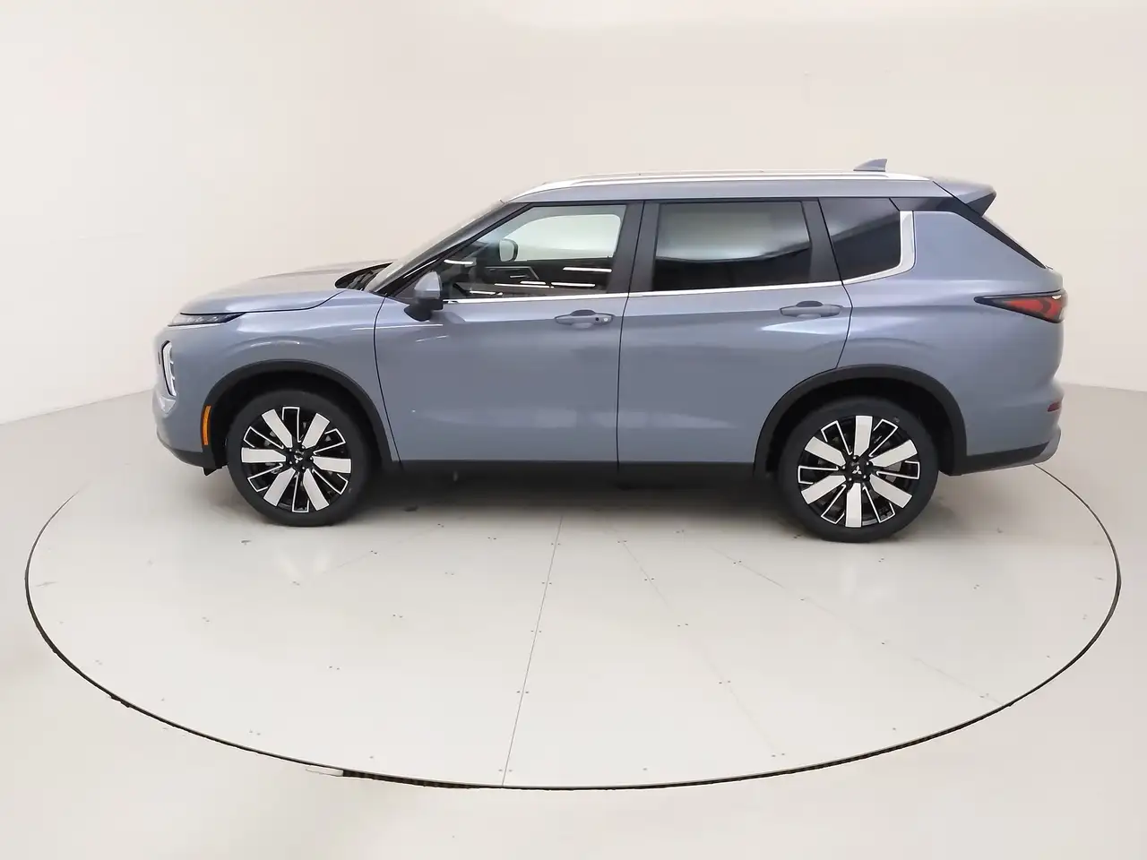 Mitsubishi Outlander снимка Mitsubishi Outlander