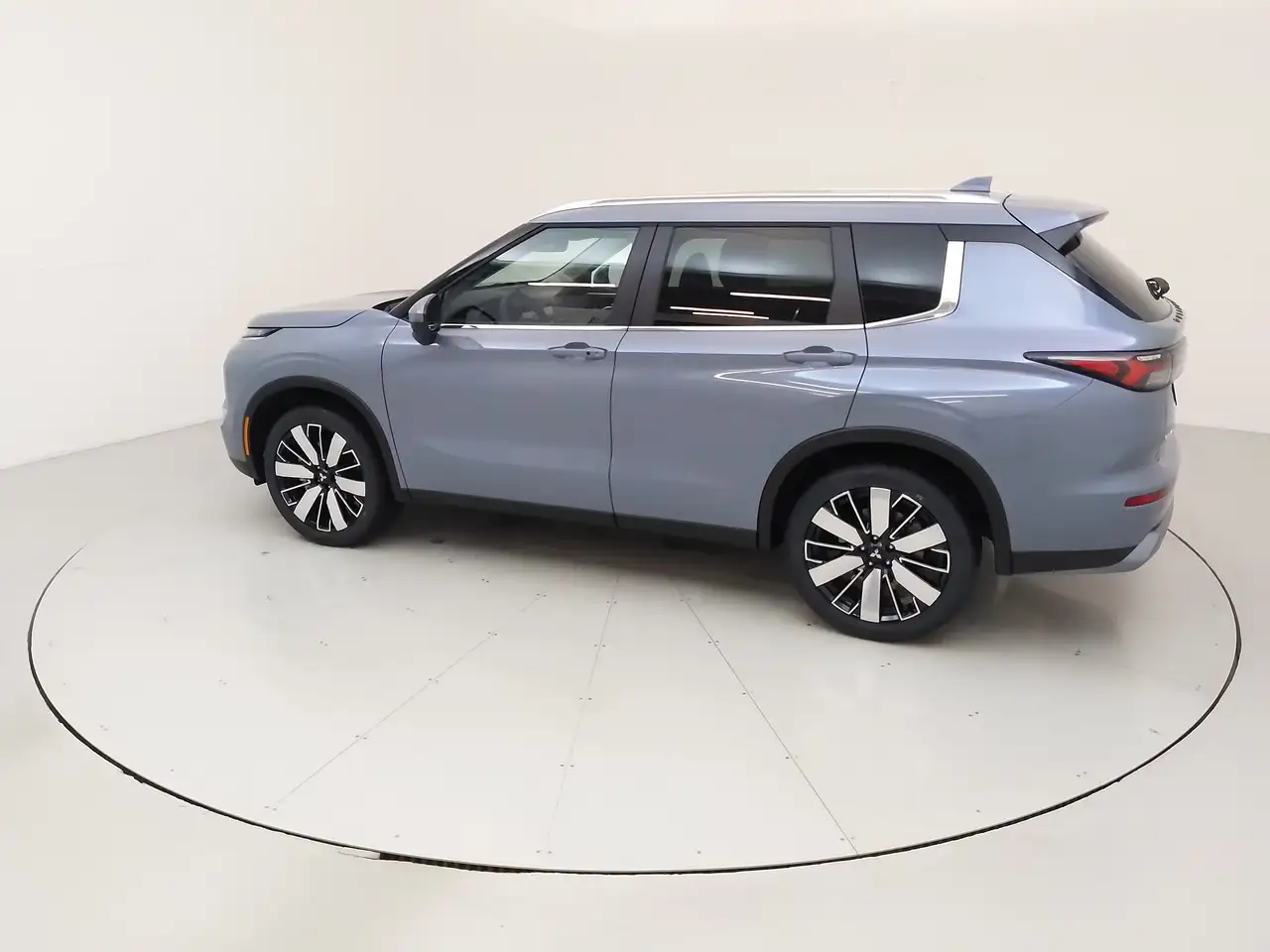 Mitsubishi Outlander снимка Mitsubishi Outlander