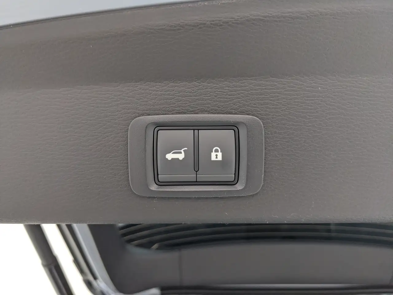 Mitsubishi Outlander снимка Mitsubishi Outlander