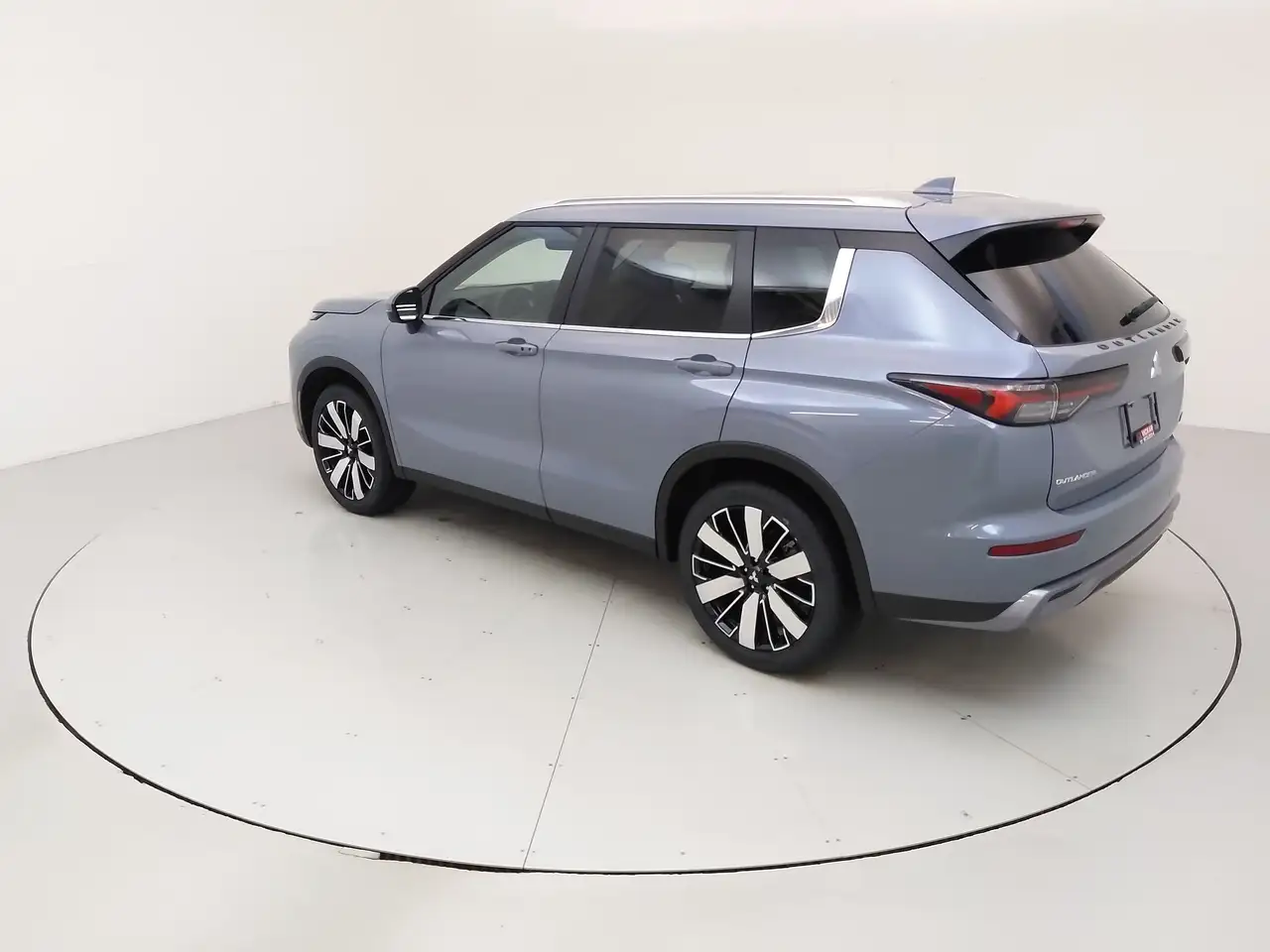 Mitsubishi Outlander снимка Mitsubishi Outlander