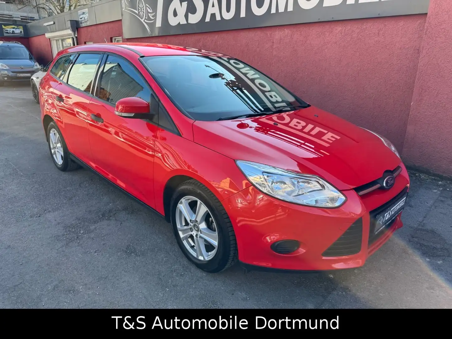 Ford Focus Turnier Ambiente/Zahnriemn&Tüv&Service Neu Rojo - 2