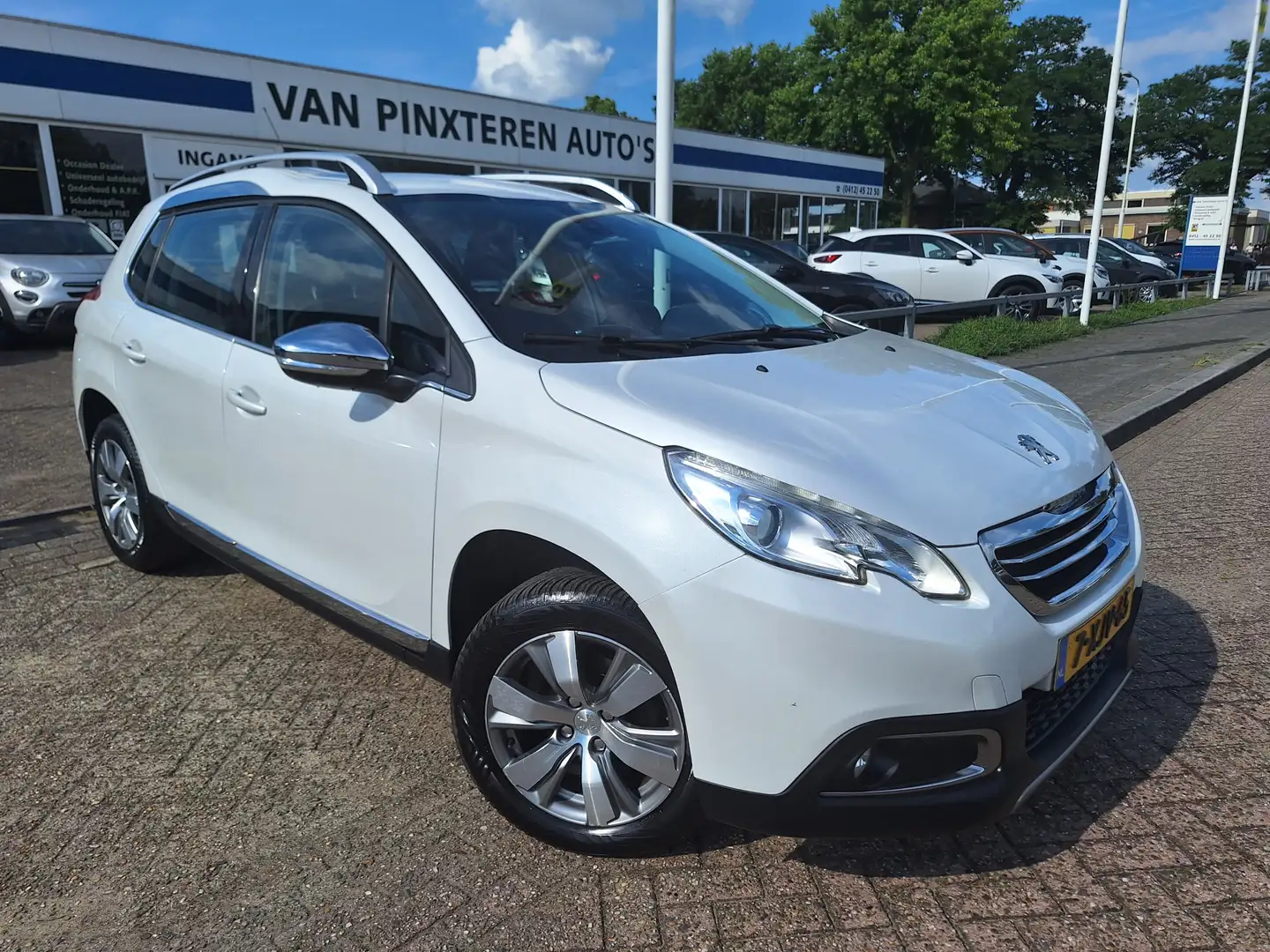 Peugeot 2008 1.2 PureTech Allure Clima/cruise.pdc/enz..... Blanc - 1