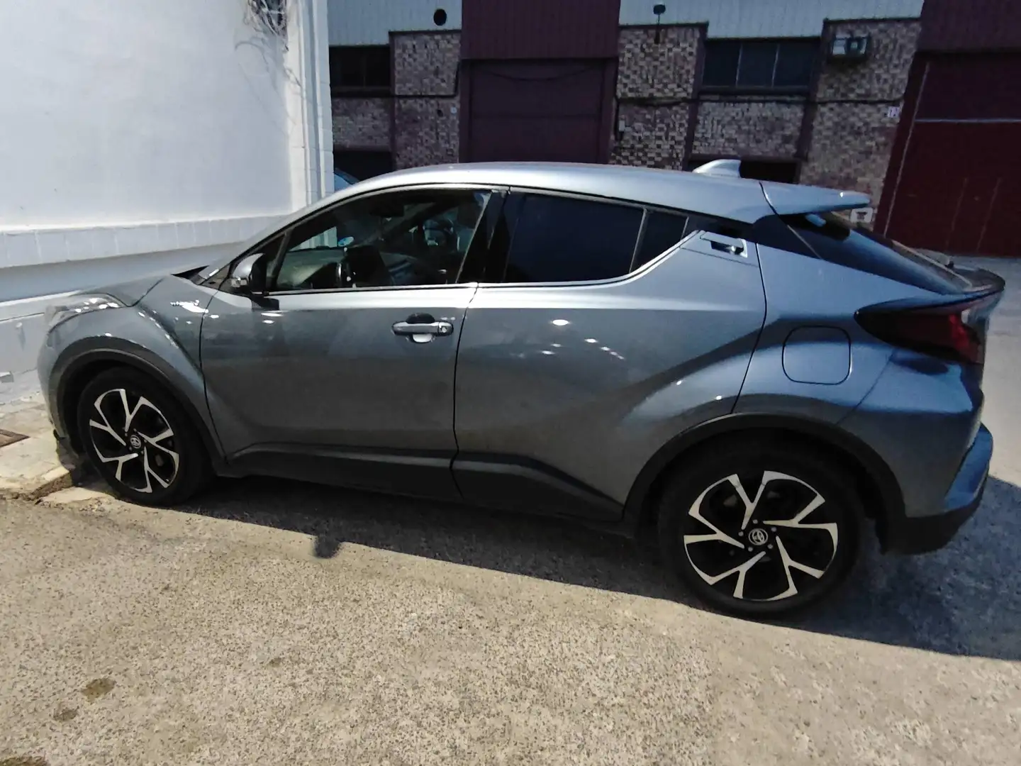 Toyota C-HR C-HR 125H Advance Advance Gris - 2