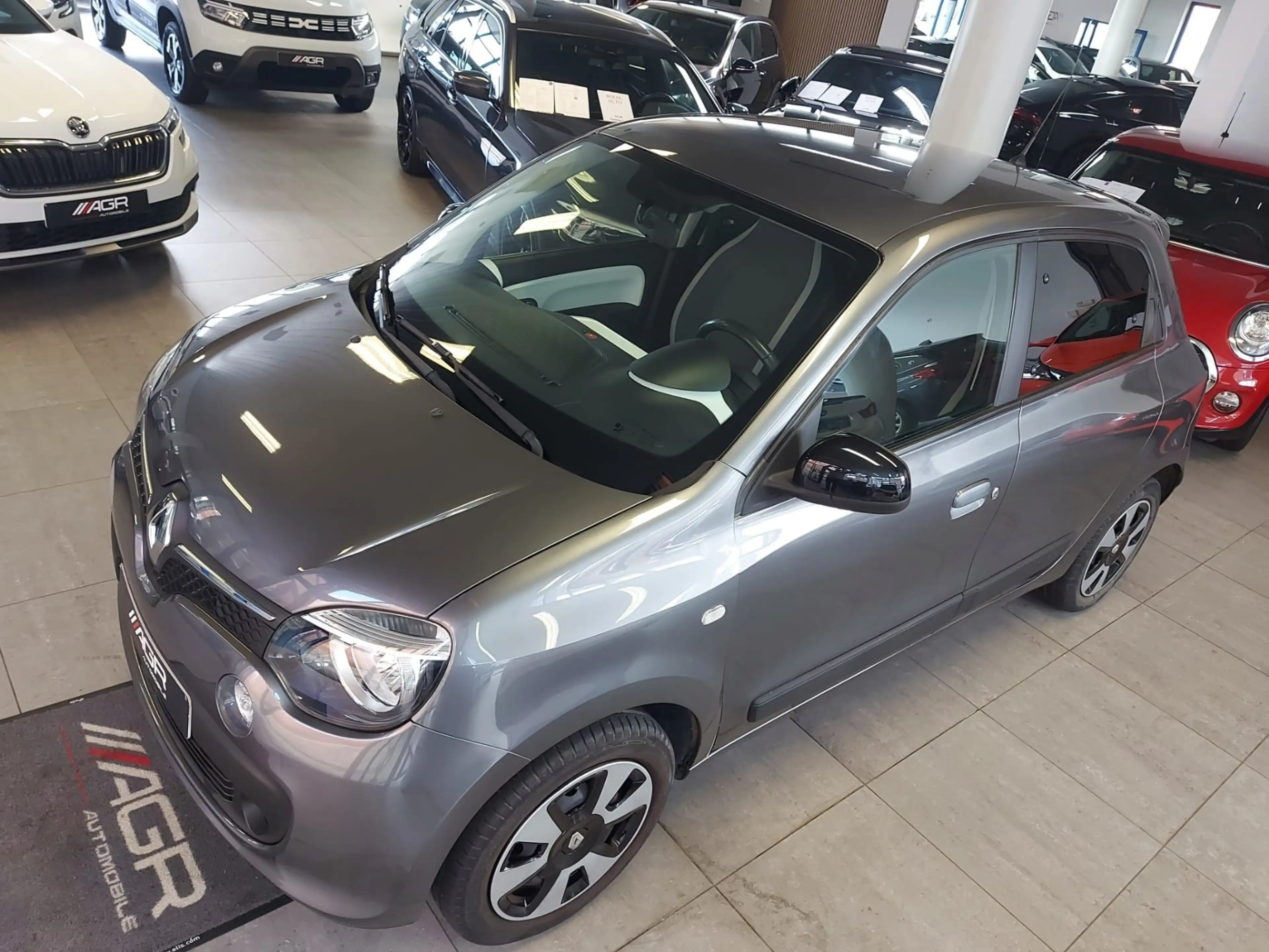 Renault Twingo TRES BIEN EQUIPÉE ET GARANTIE — photo 12