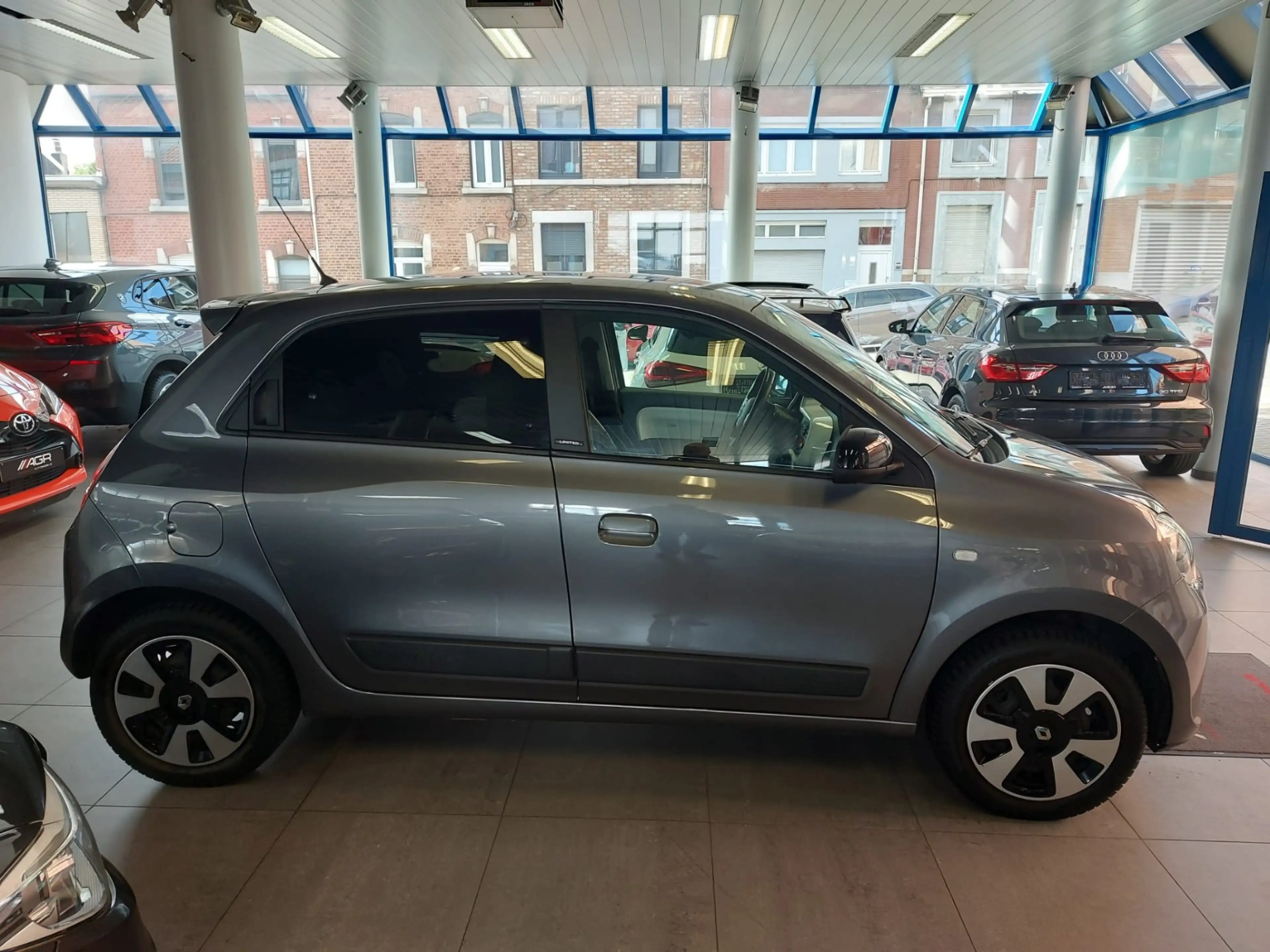 Renault Twingo TRES BIEN EQUIPÉE ET GARANTIE — photo 15