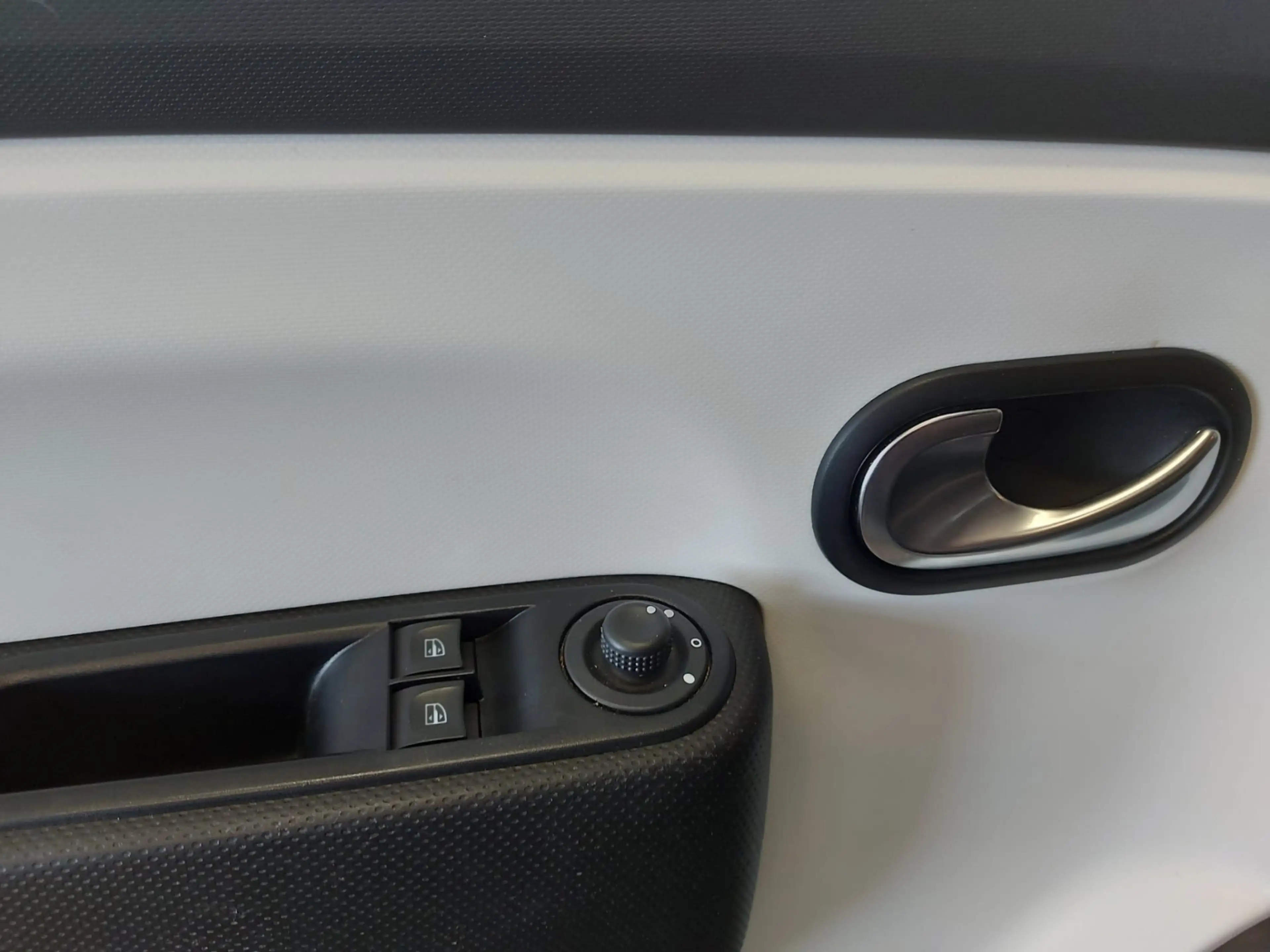 Renault Twingo TRES BIEN EQUIPÉE ET GARANTIE — photo 7