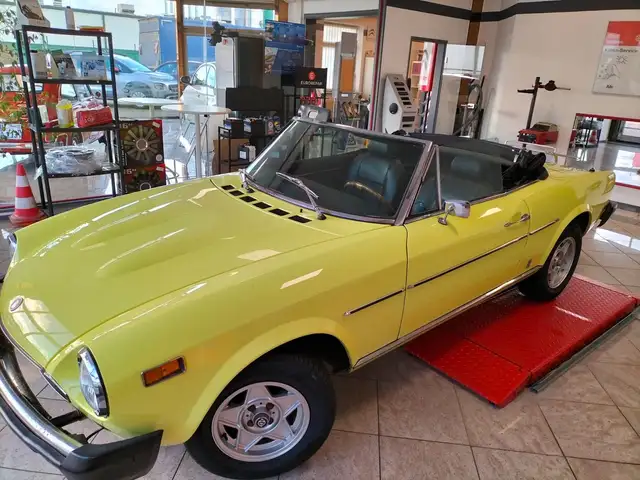 Fiat 124 Spider US Version CS1