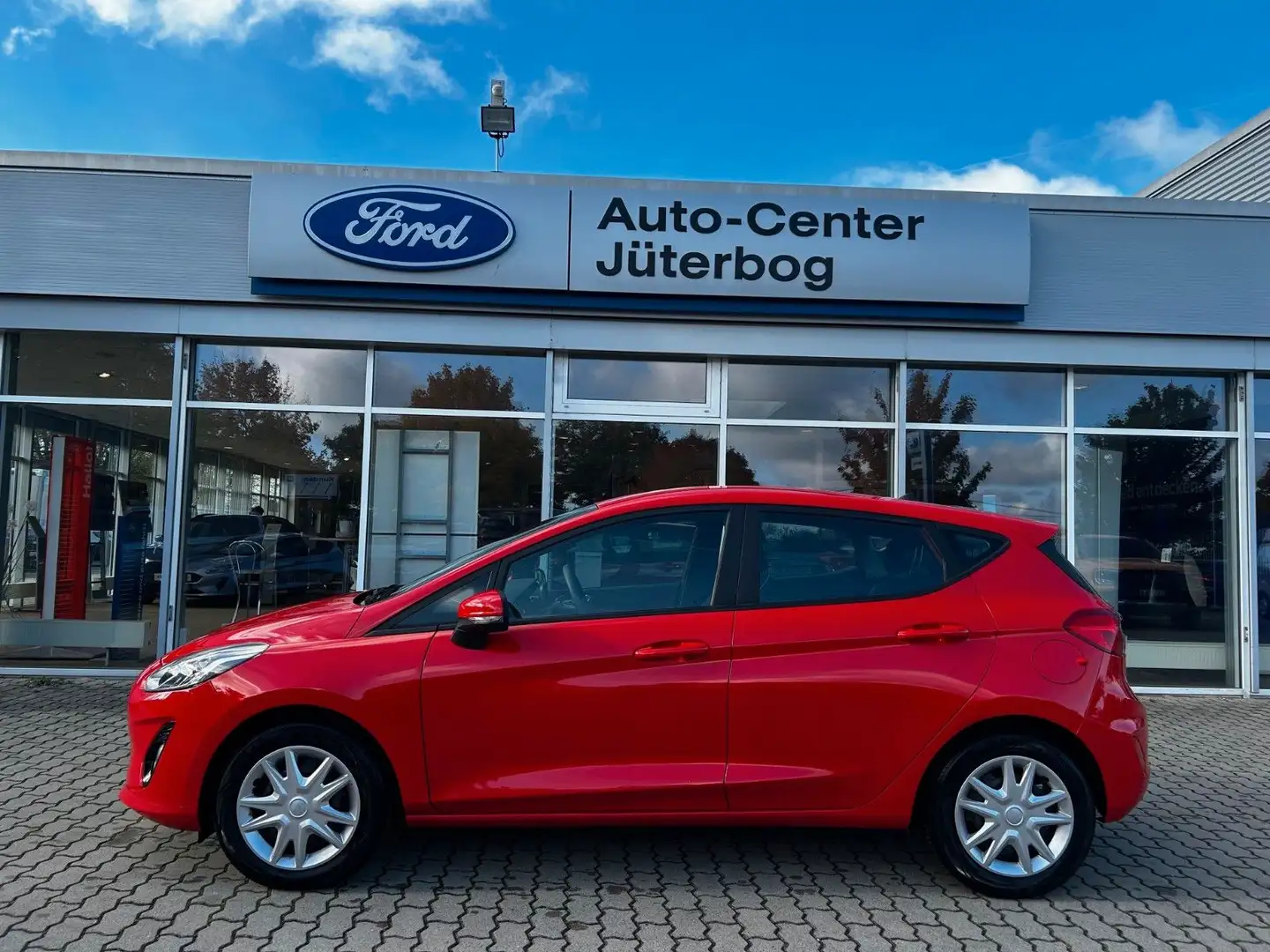 Ford Fiesta Cool & Connect*PDC*SZH*FSH Rood - 1