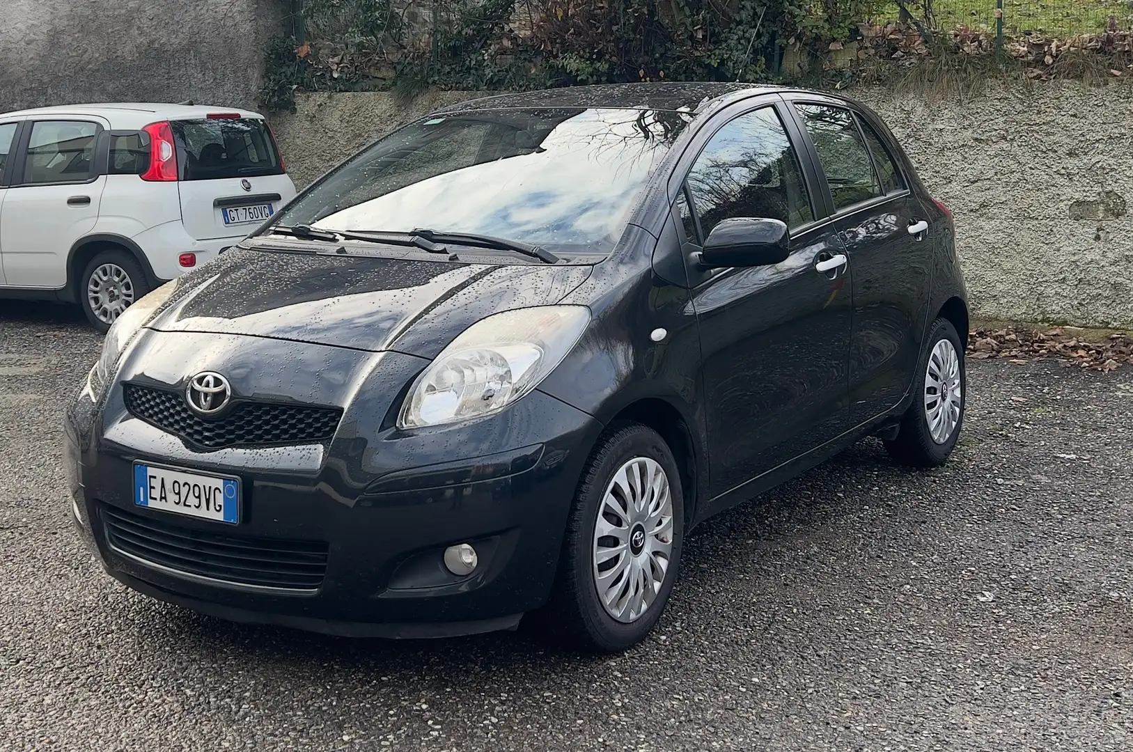 Toyota Yaris Yaris II 2005 5p 1.3 dual Sol Fekete - 2