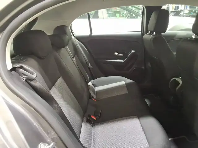 Mercedes-Benz A view 7