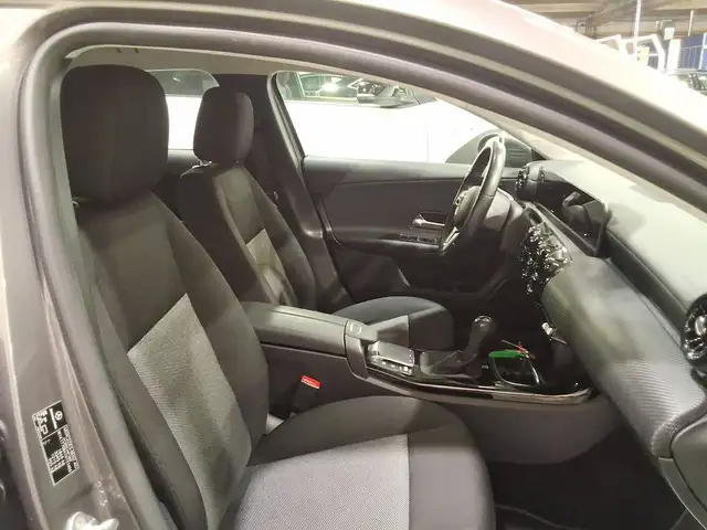 Mercedes-Benz A view 5