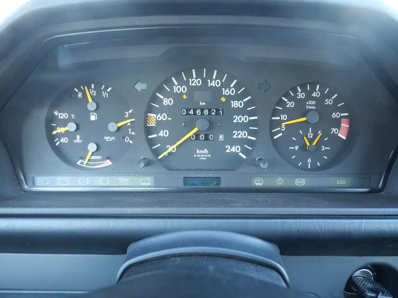 Mercedes-Benz CE 200 200-500 (W124) 300 46.000km !!! Airco Leder, foto 10