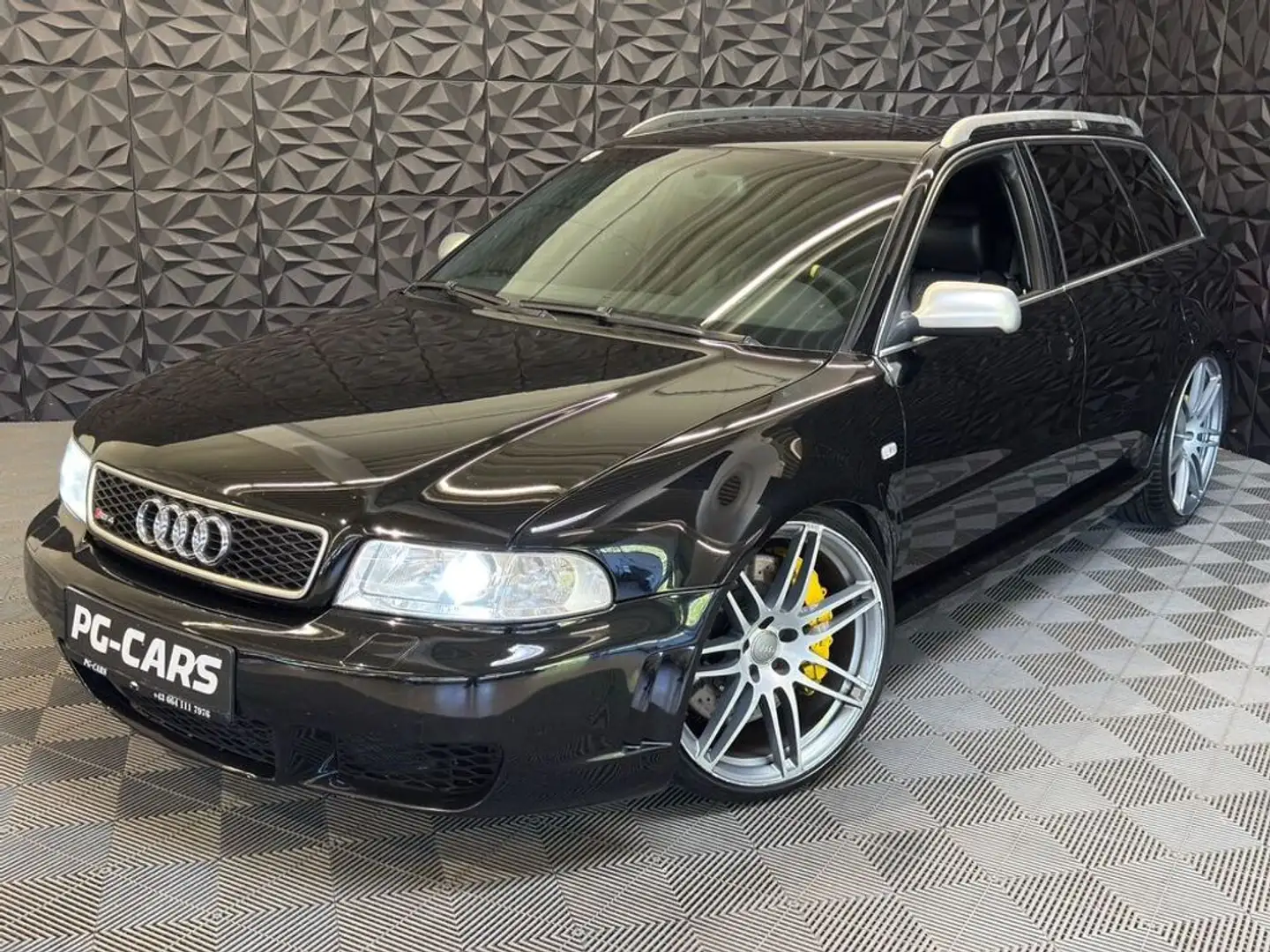 Audi RS4 B5 2.7 quattro Schwarz - 1