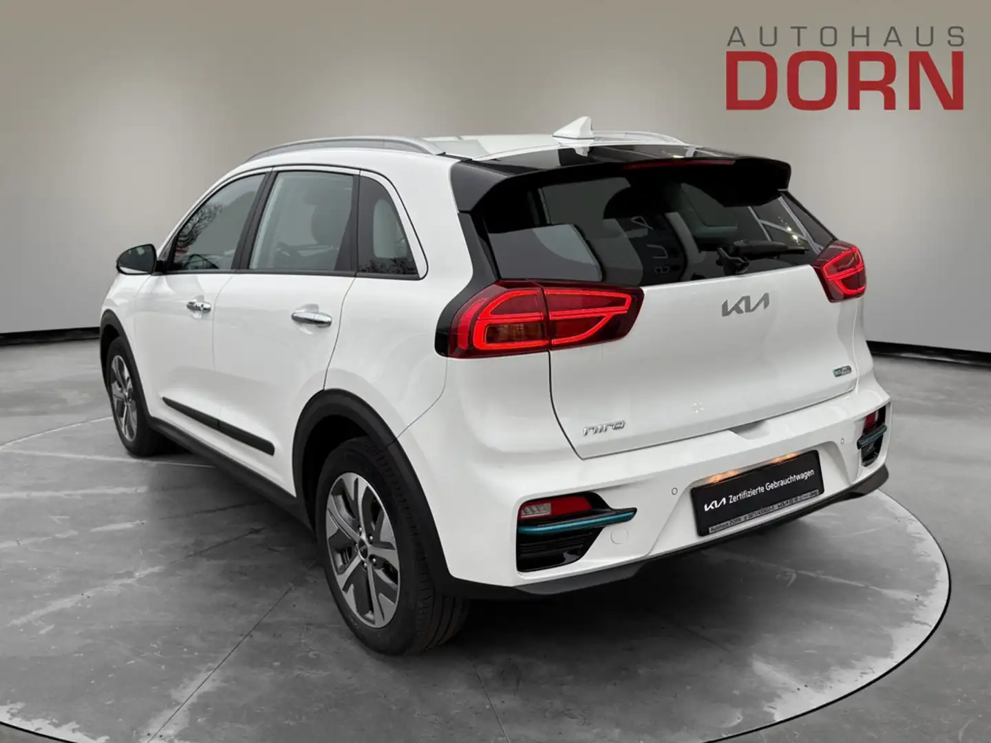 Kia e-Niro 64 kWh Vision LED Paket On Board Charger Weiß - 2