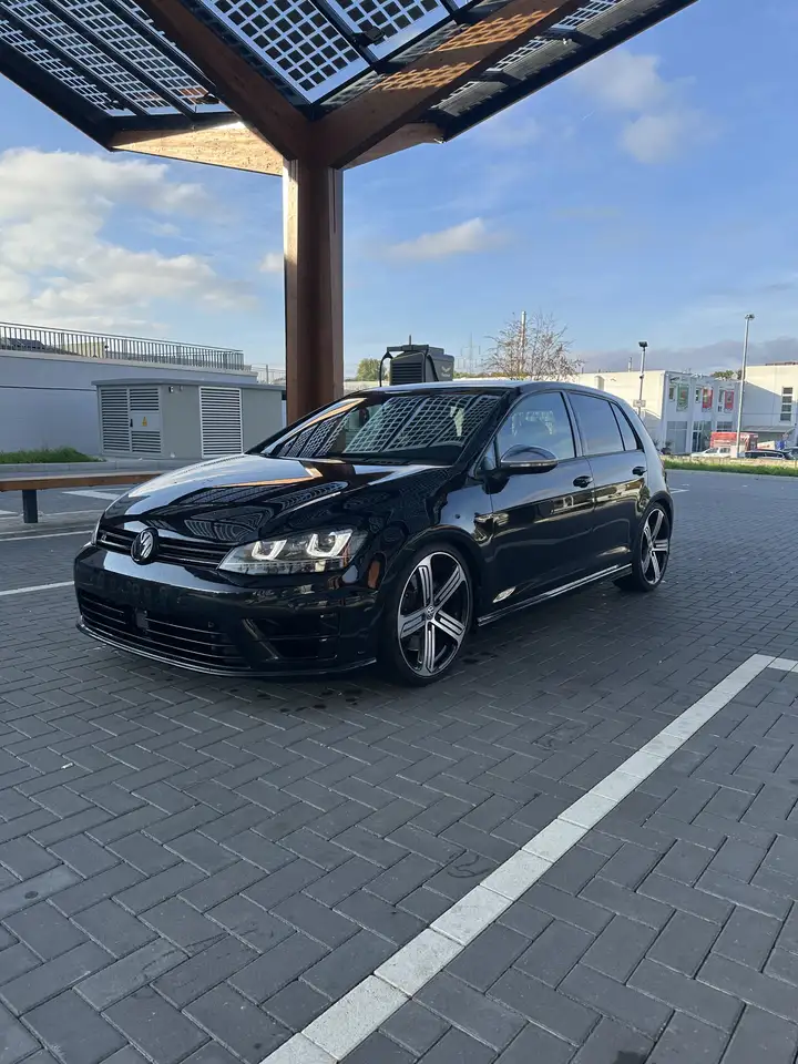 Volkswagen Golf R