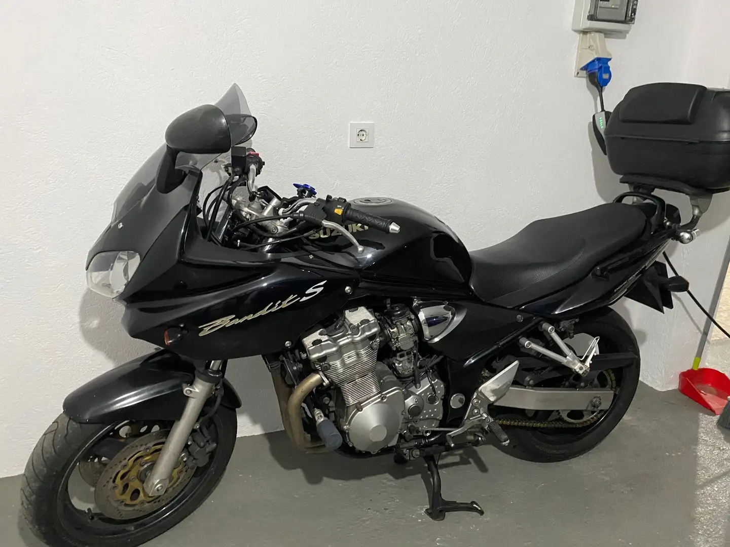 Suzuki GSF 600 Bandit S Negro - 1