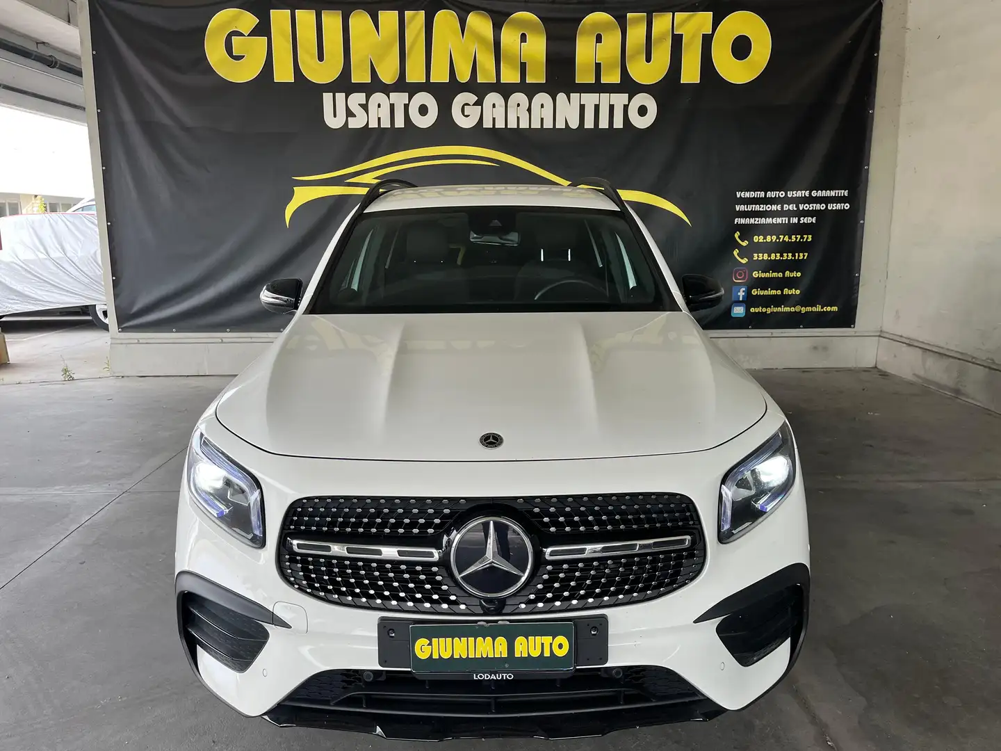 Mercedes-Benz GLB 200 2023 d AMG Line Premium Plus 4matic auto - 2