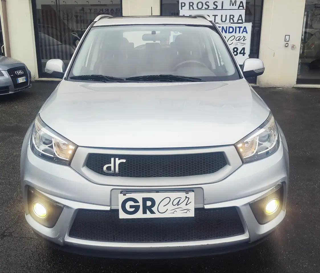 DR Automobiles DR EVO5