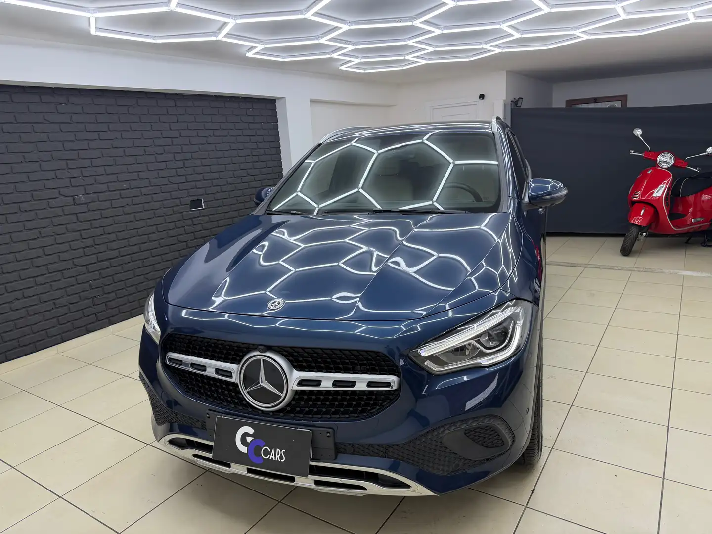 Mercedes-Benz GLA 180 GLA 180 d Sport Plus auto Blauw - 2