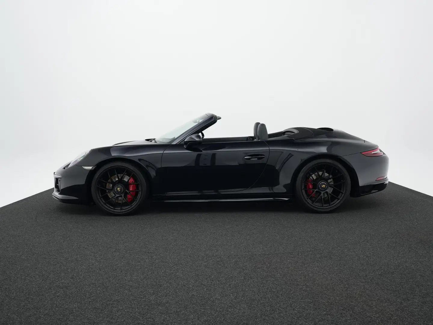 Porsche 991 Carrera 4 GTS Cabriolet Zwart - 2