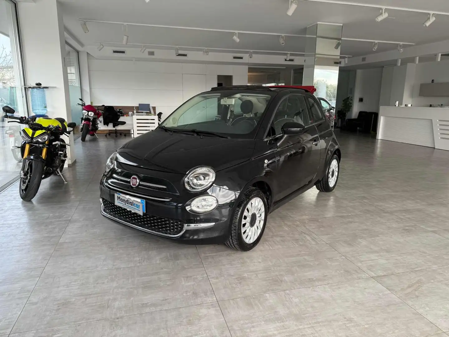 Fiat 500C 1.2 Lounge Nero - 1
