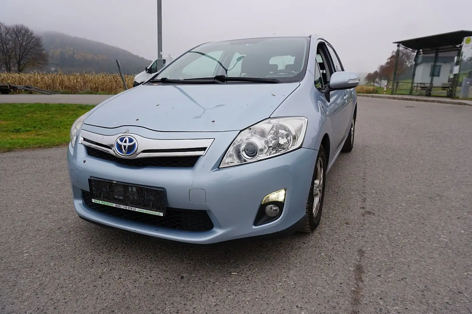 Toyota Auris 1,8 VVT-i Hybrid High Blau - 2