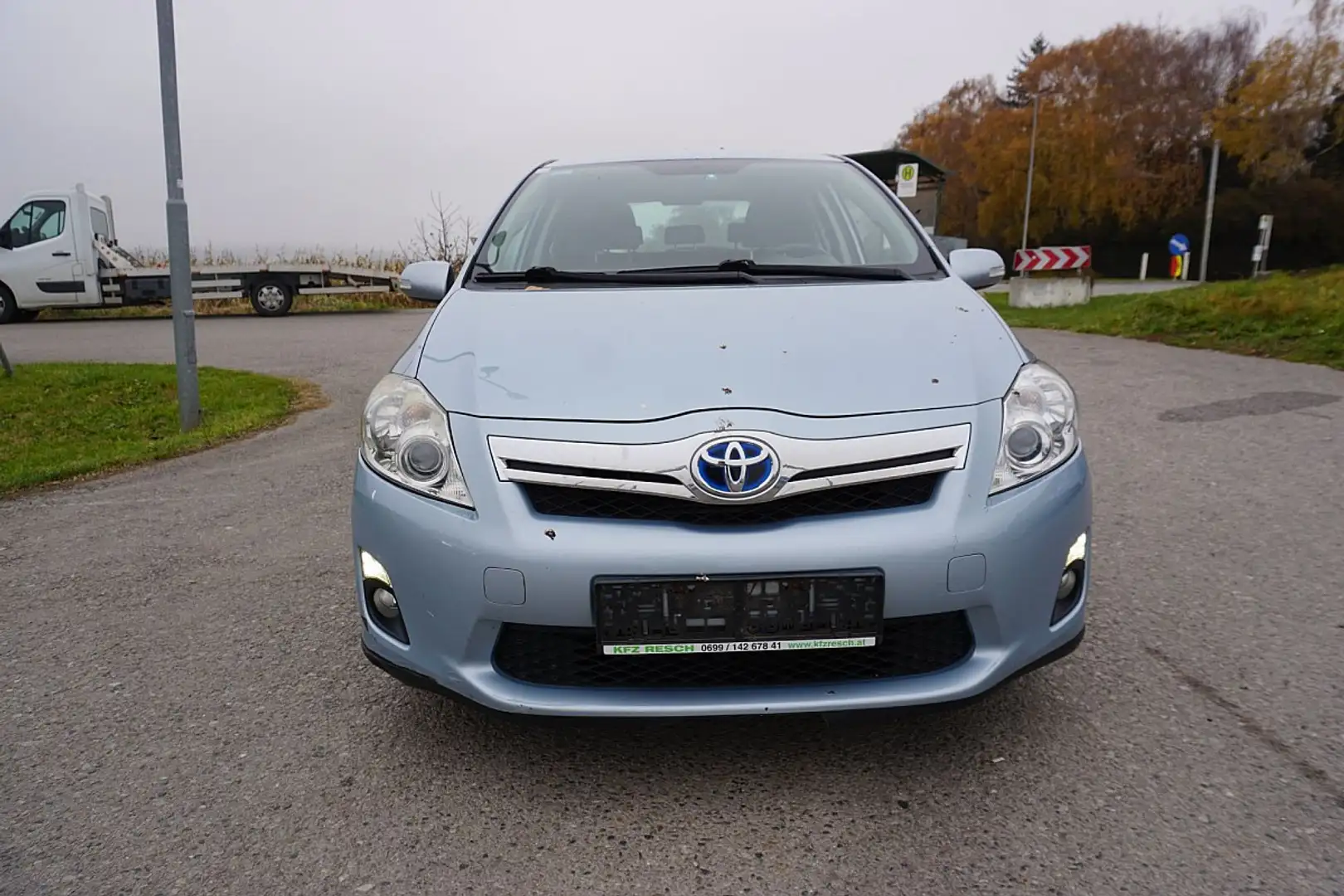 Toyota Auris 1,8 VVT-i Hybrid High Blau - 1