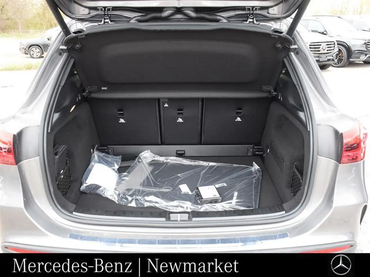 Mercedes-Benz GLA снимка Mercedes-Benz GLA