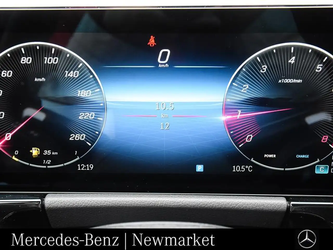 Mercedes-Benz GLA снимка Mercedes-Benz GLA