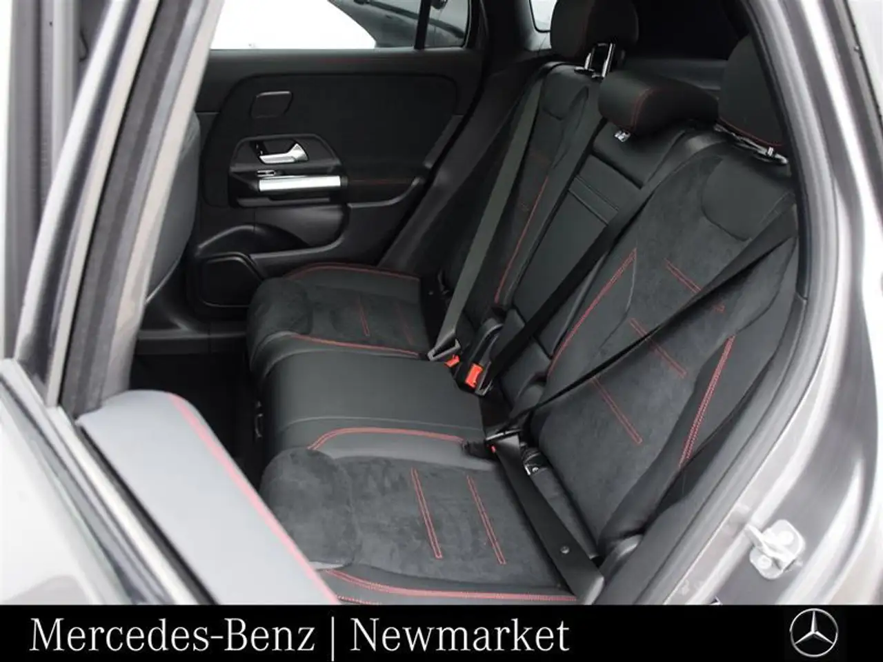 Mercedes-Benz GLA снимка Mercedes-Benz GLA