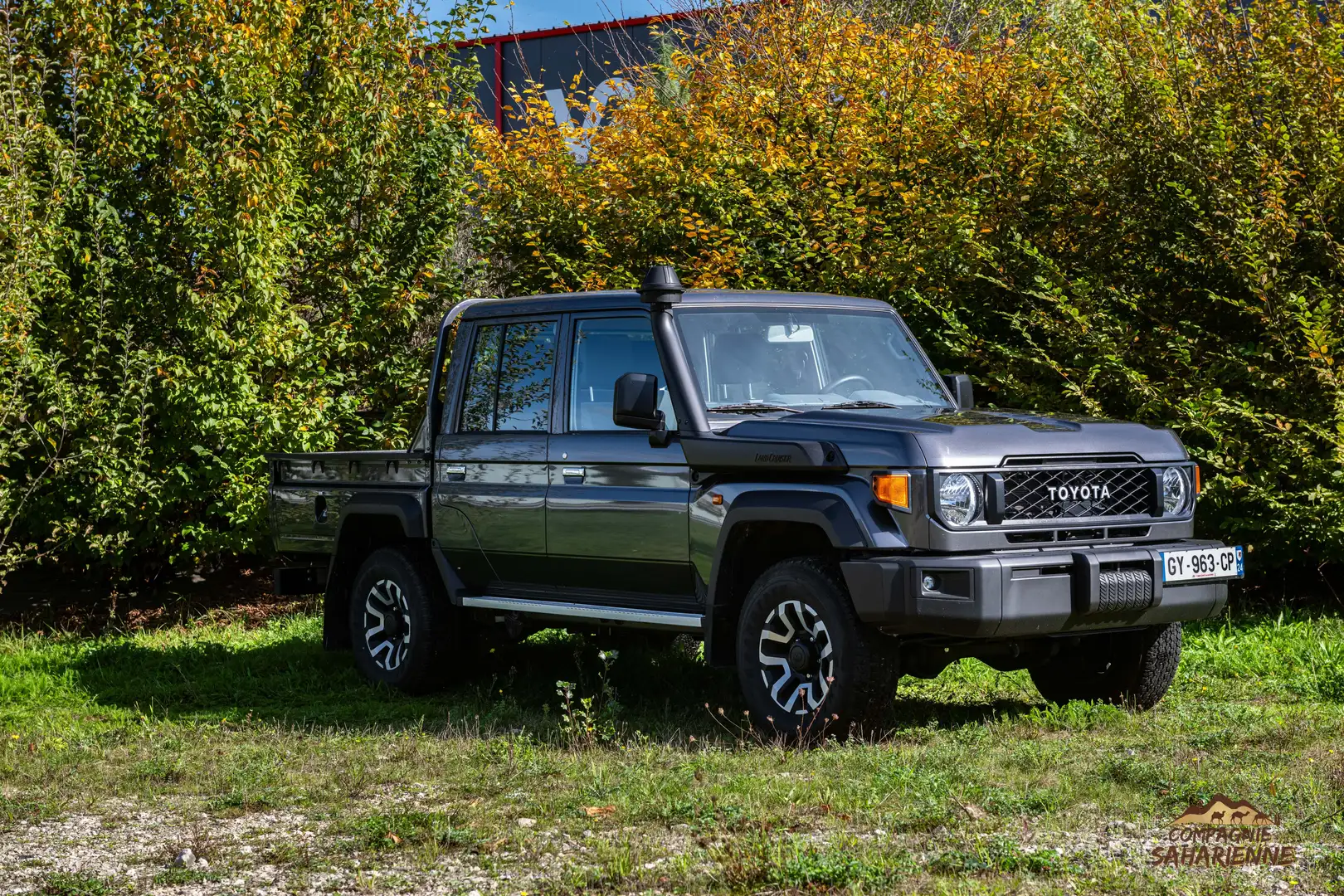 Toyota Land Cruiser GRJ79 - V6 Gris - 1