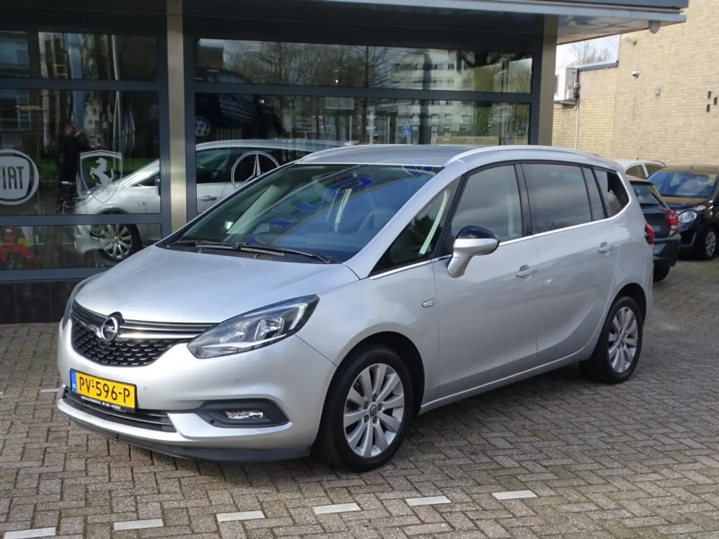Opel Zafira 1.6 CNG TURBO ONLINE EDITION Grijs - 2