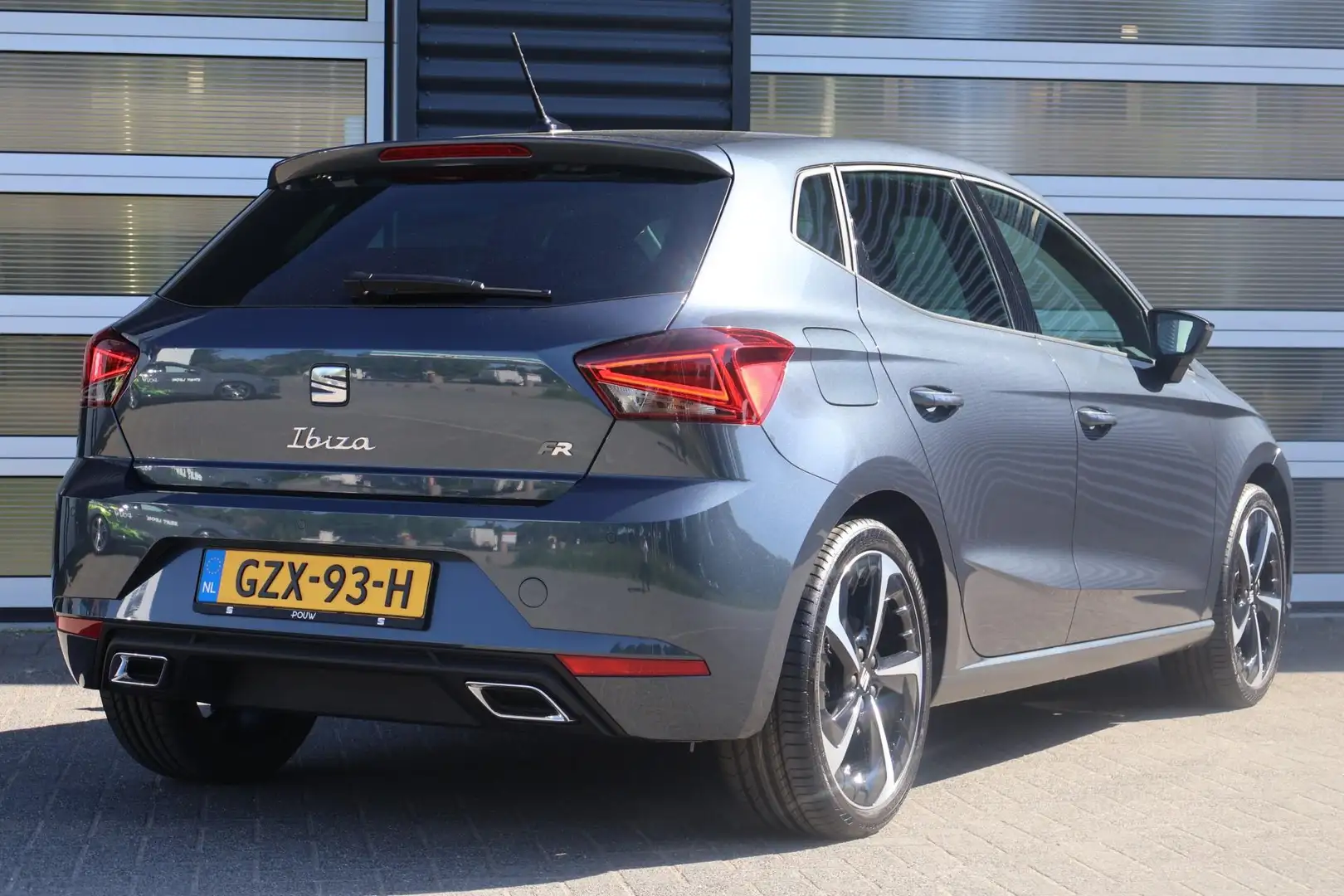 SEAT Ibiza 1.0 EcoTSI 95pk FR | 18" Velgen l Apple Carplay/An Grijs - 2