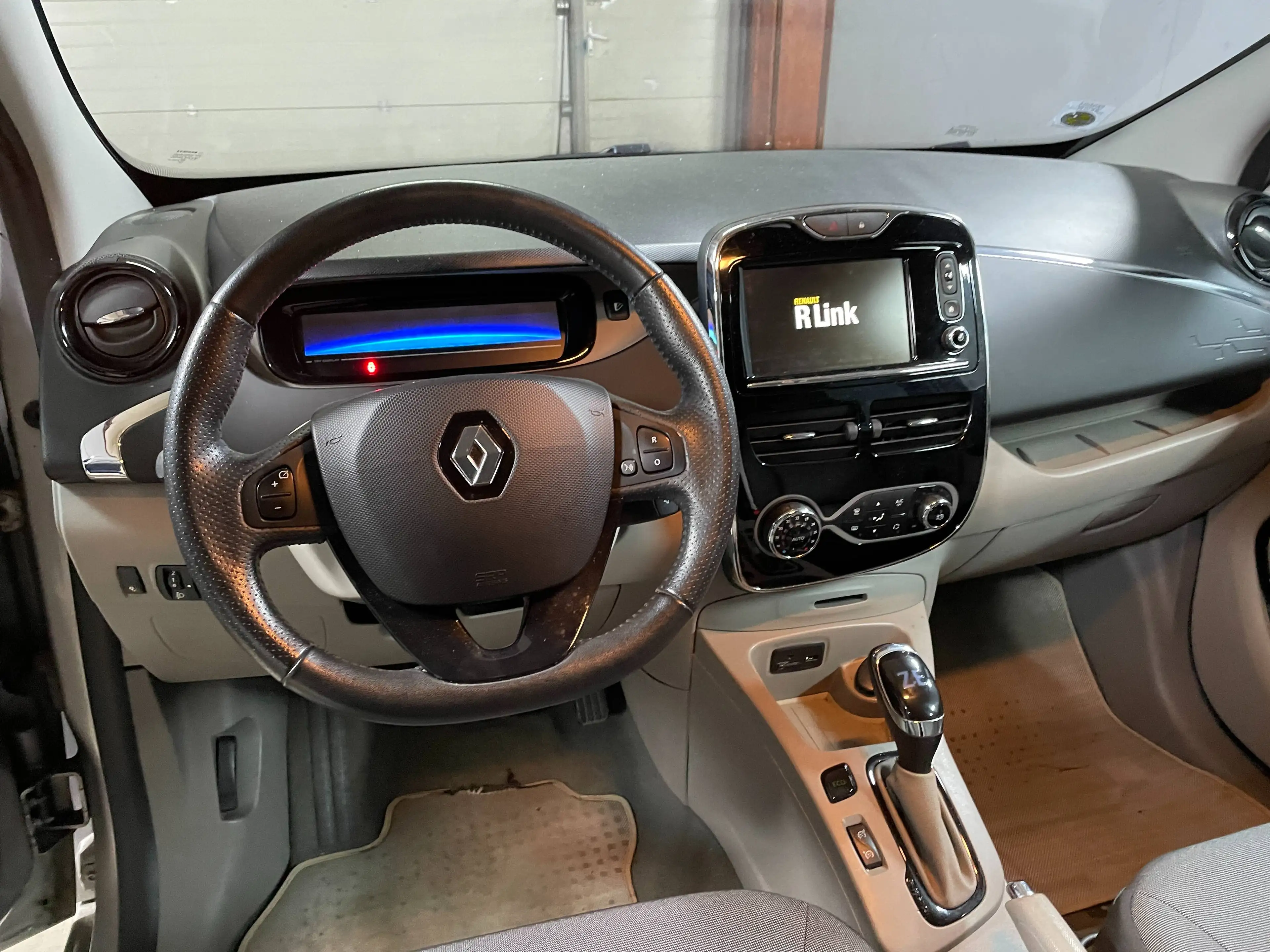 Renault ZOE Intens — photo 6