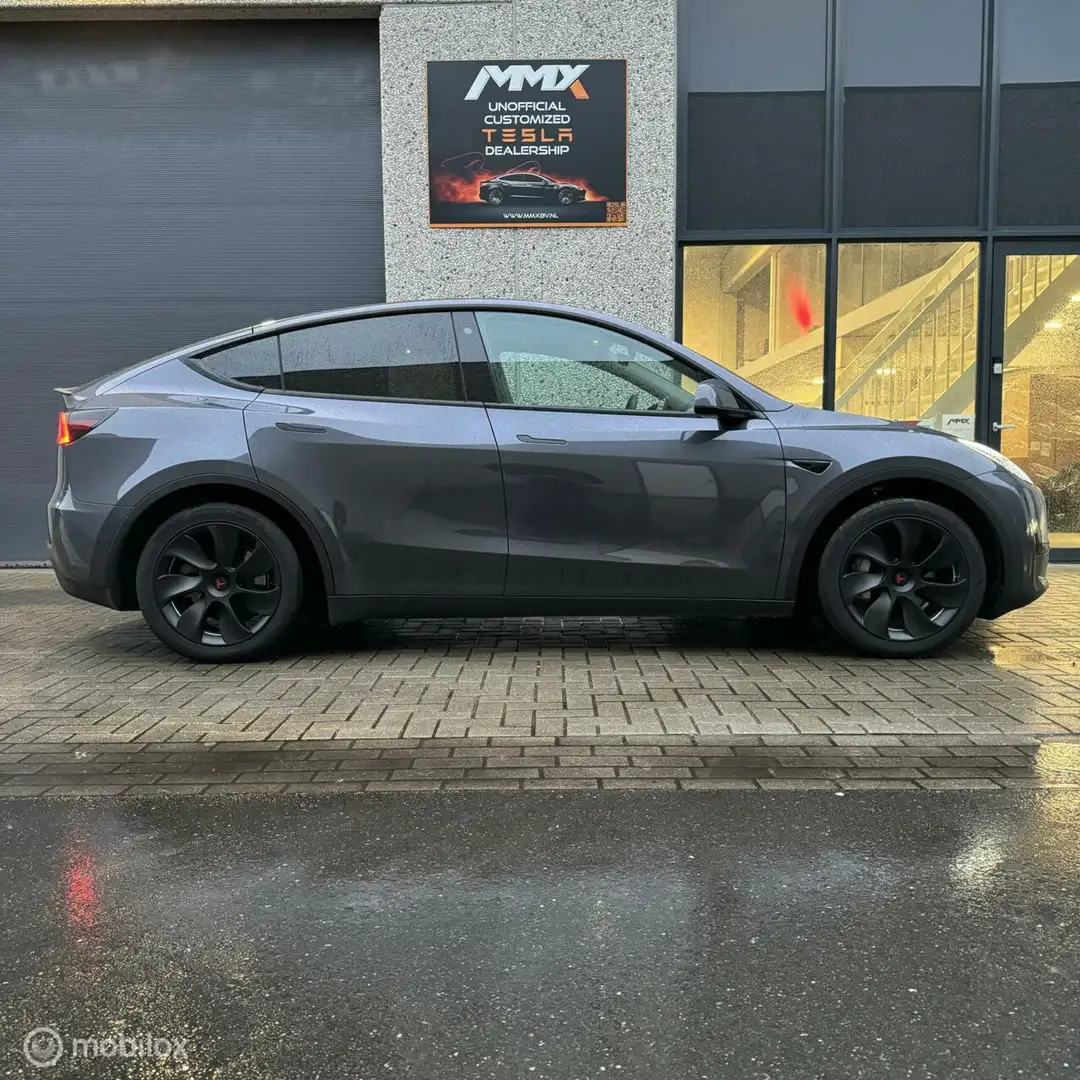 Tesla Model Y RWD GRIJS MiC MMX PACK AMD RYZEN LFP TREKHAAK Grijs - 2