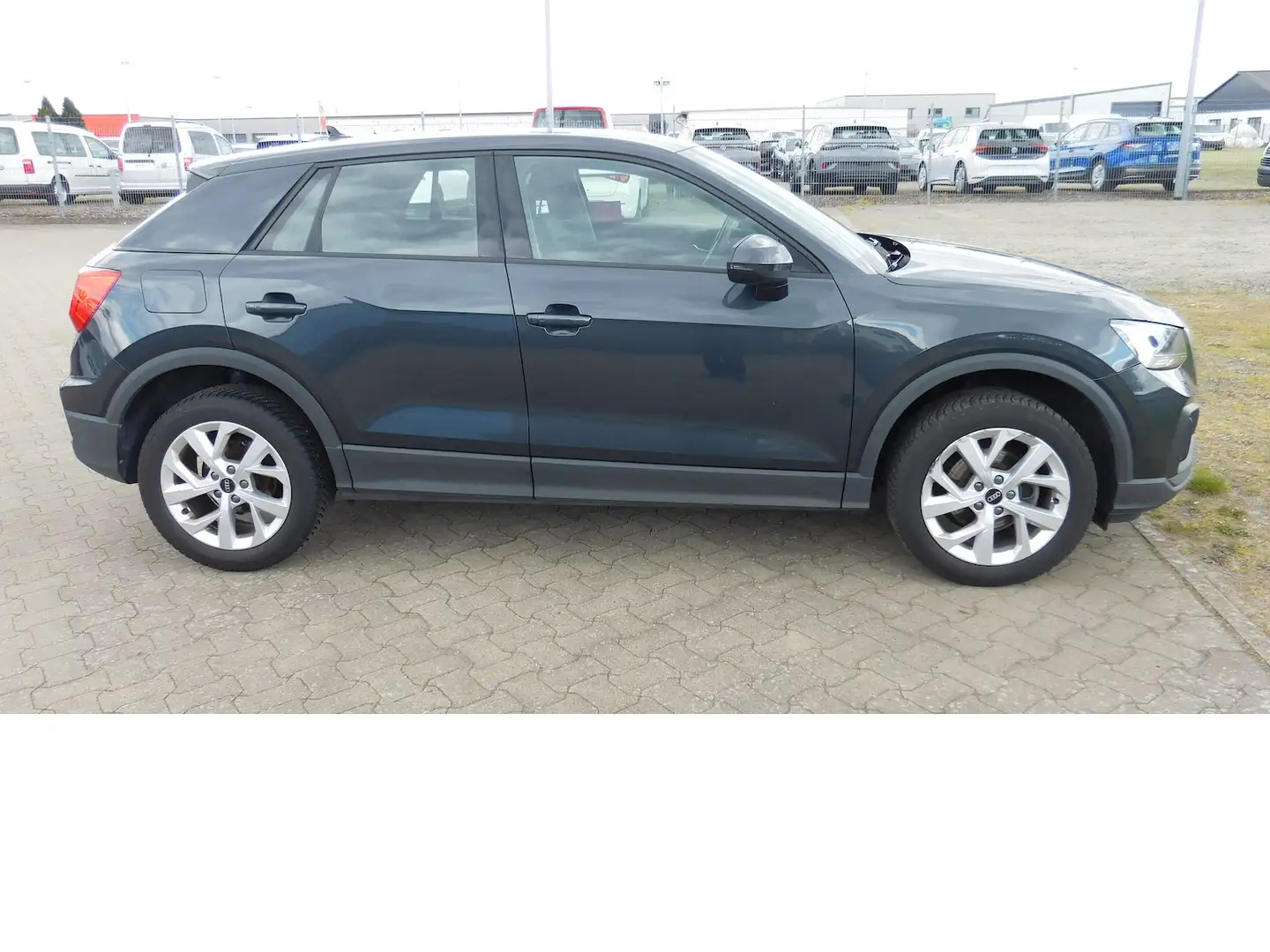 Audi Q2 30 1.0 TFSI BMT Navi Klima ALU Grau - 2