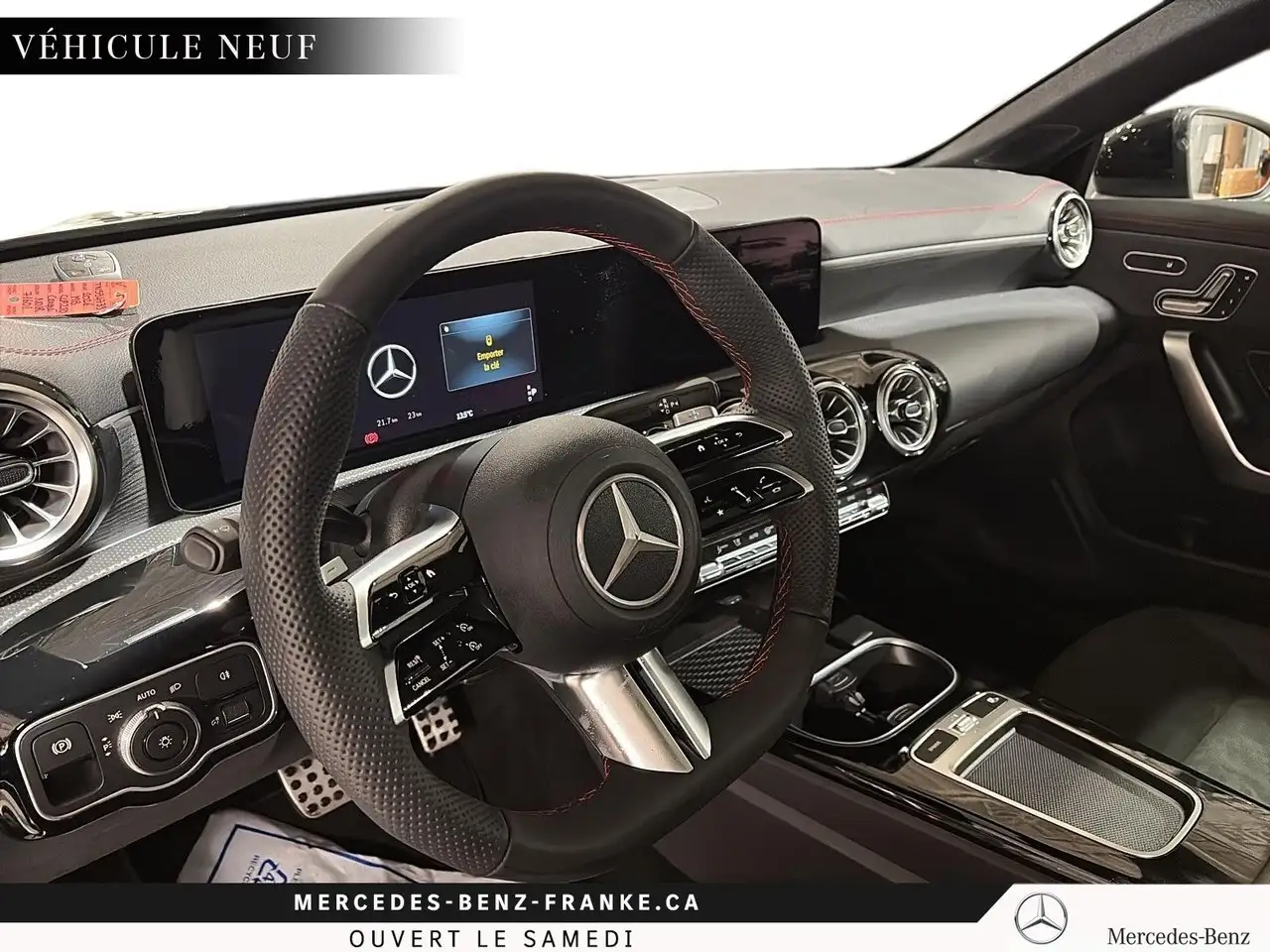 Mercedes-Benz CLA снимка Mercedes-Benz CLA
