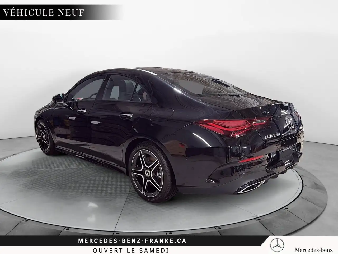 Mercedes-Benz CLA снимка Mercedes-Benz CLA