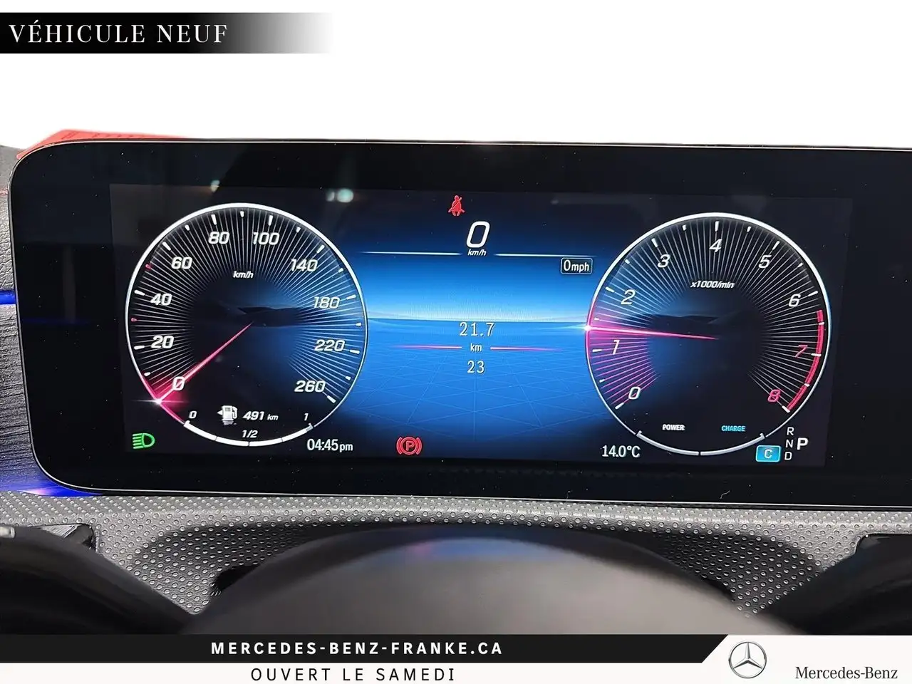 Mercedes-Benz CLA снимка Mercedes-Benz CLA