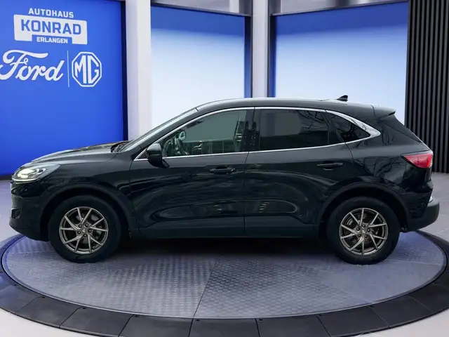 Ford Kuga view 3
