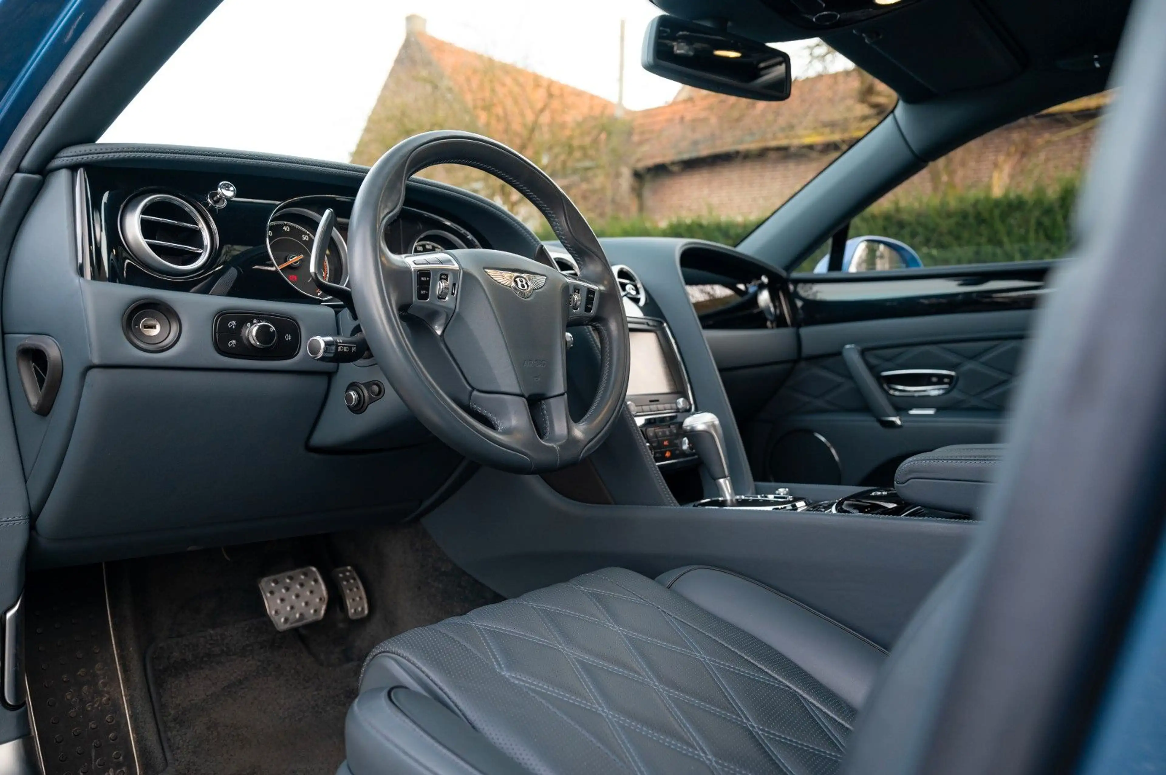 Bentley Flying Spur V8 Mulliner |FontKino|ACC|Massa|Kame — photo 4