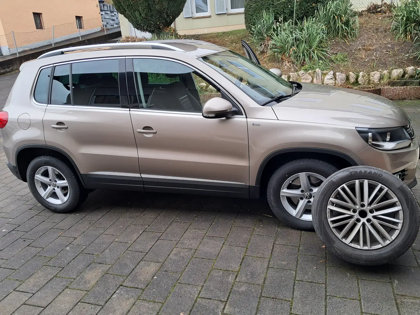 Volkswagen Tiguan Tiguan Diesel 2.0 TDI CUP Sport&Style Gelb - 1
