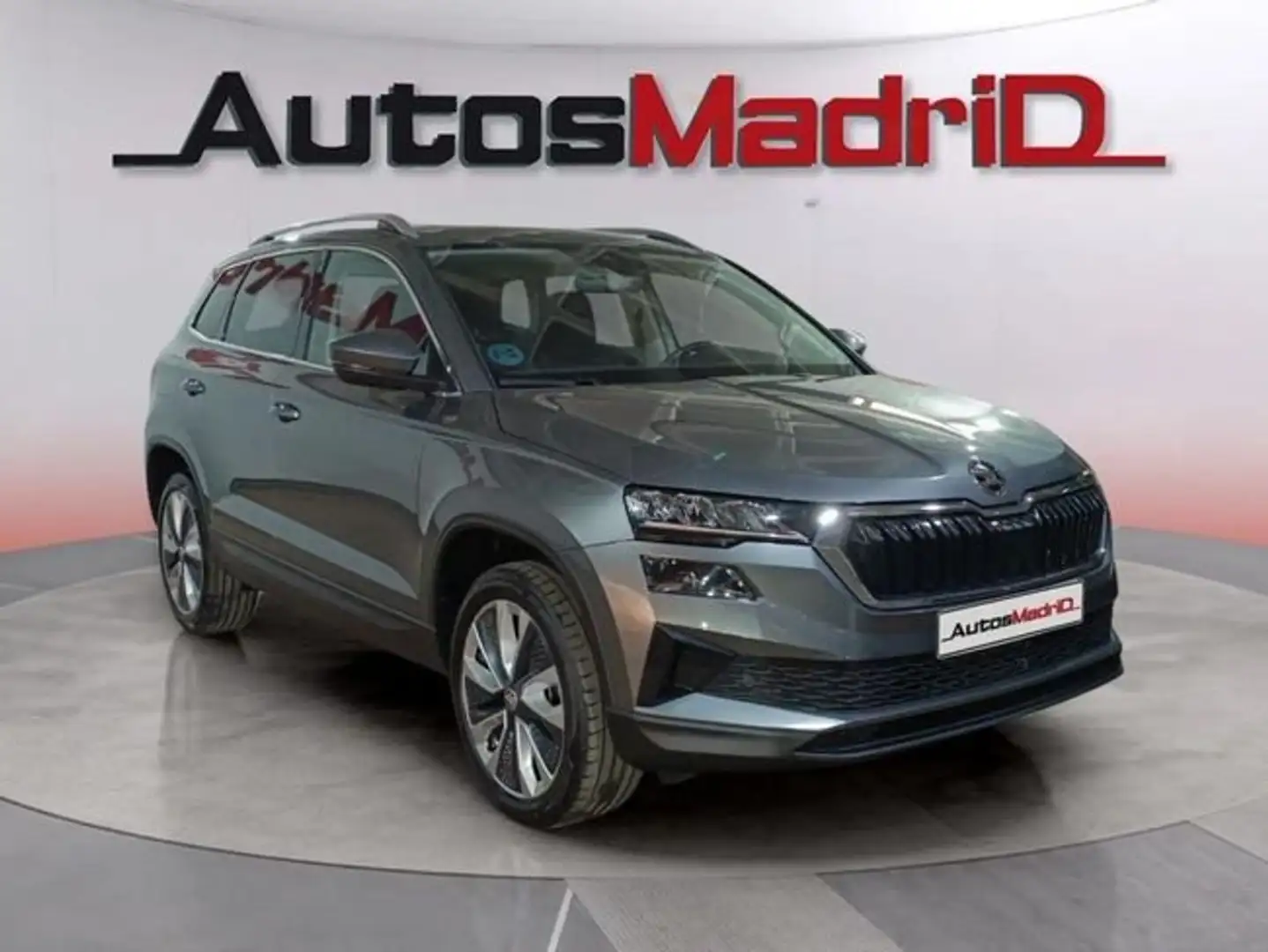 Skoda Karoq 1.5 TSI Selection ACT DSG 110KW Gris - 1