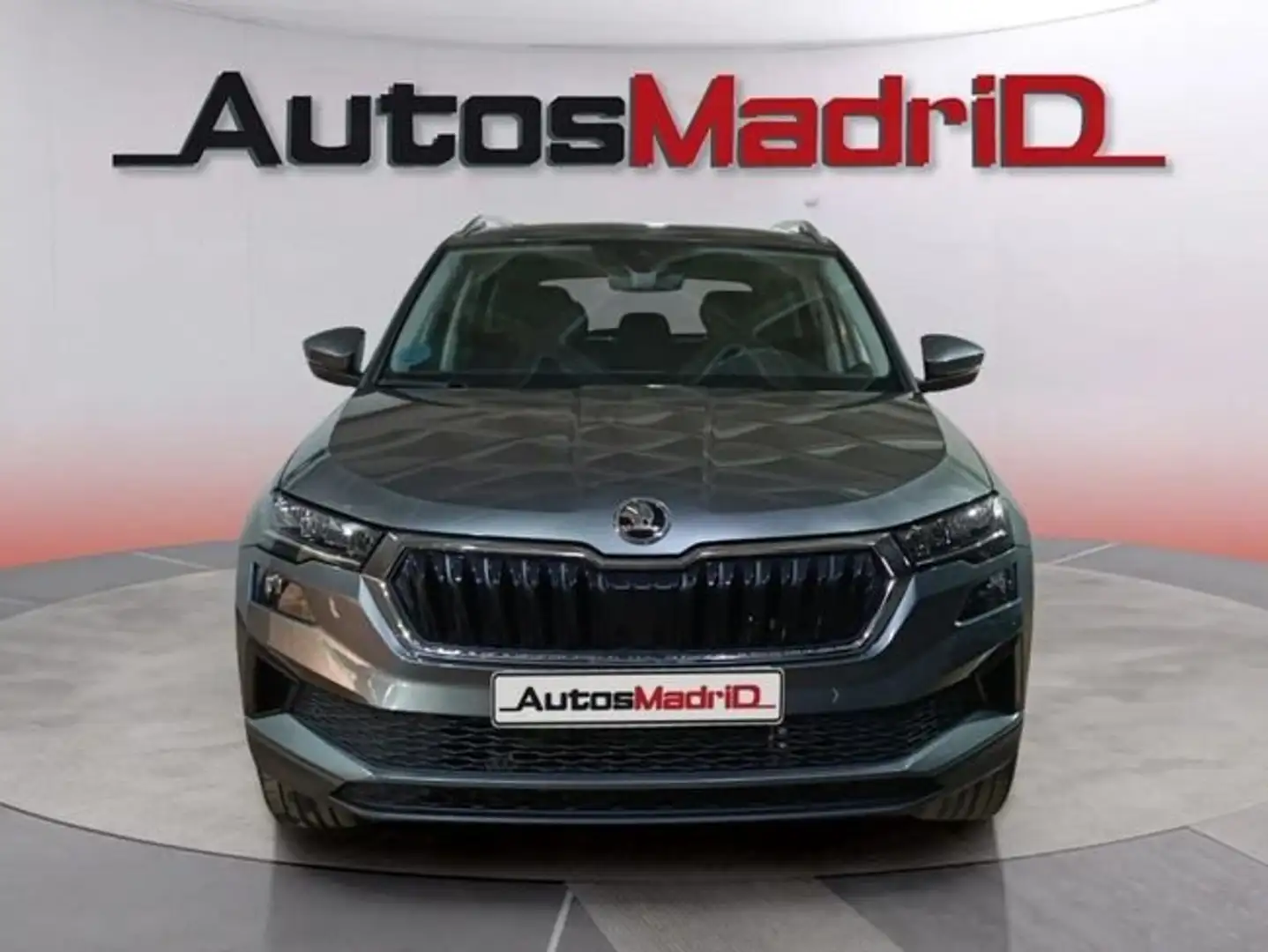Skoda Karoq 1.5 TSI Selection ACT DSG 110KW Gris - 2