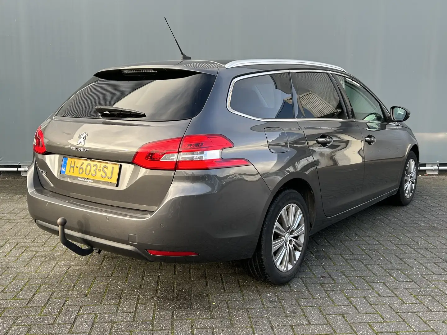 Peugeot 308 SW BWJ 2020 1.2 131 PK PureTech Blue Lease Premium Gris - 2