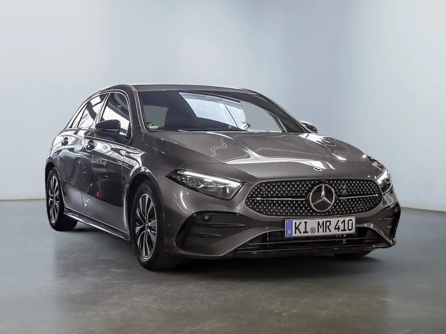 Mercedes-Benz A 200 Kompakt AMG NIGHT SPUR AHK DISTR KAMERA Grau - 2