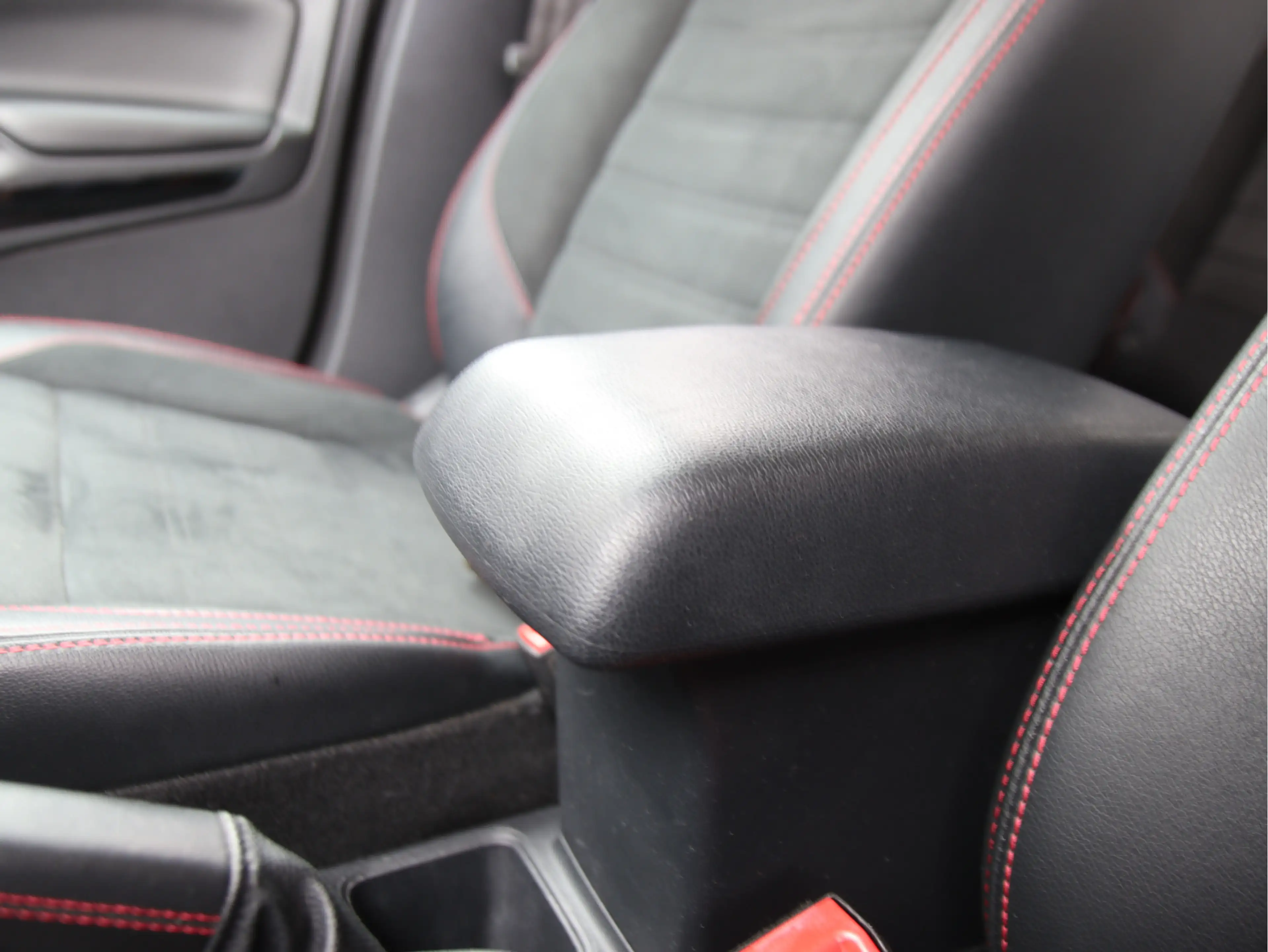 Ford EcoSport 1.0 EB ST-Line X Camera-Carplay, NL, B&O, Trekhaak — photo 30