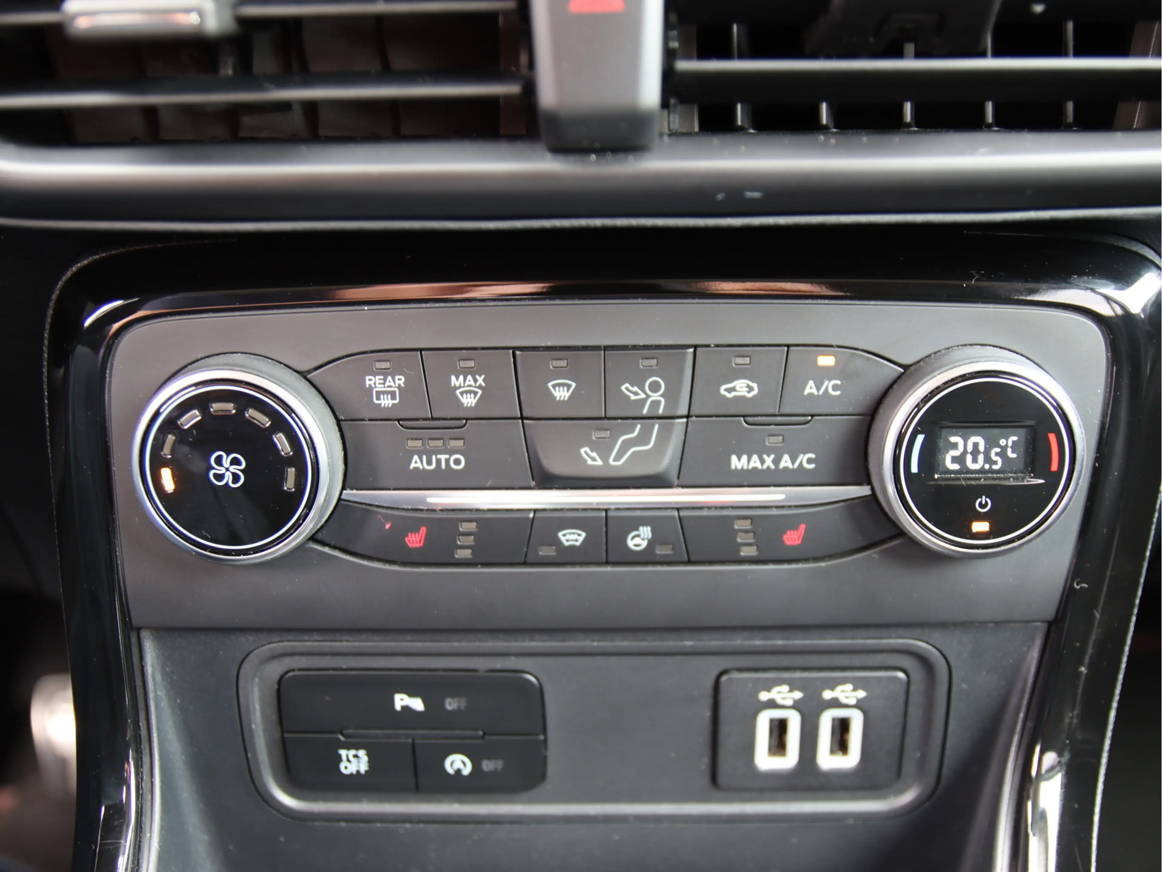 Ford EcoSport 1.0 EB ST-Line X Camera-Carplay, NL, B&O, Trekhaak — photo 26