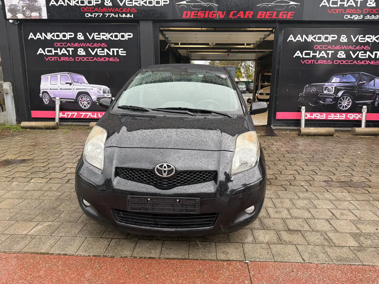 Toyota Yaris 1.3i VVT essence -Airco Garantie 1an Noir - 2